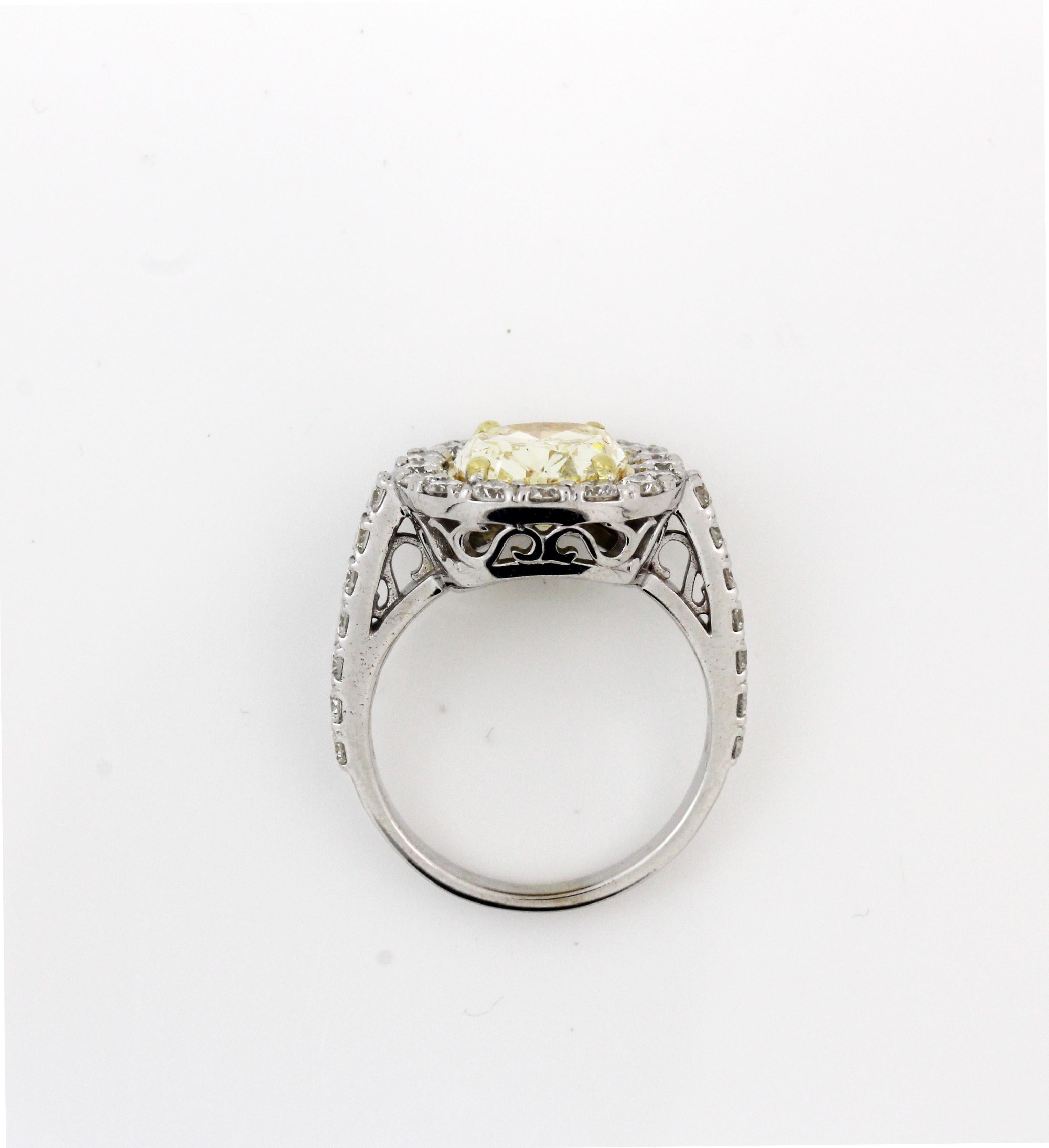 3.12 Carat Fancy Light Yellow Diamond White Gold Ring In New Condition In Boca Raton, FL
