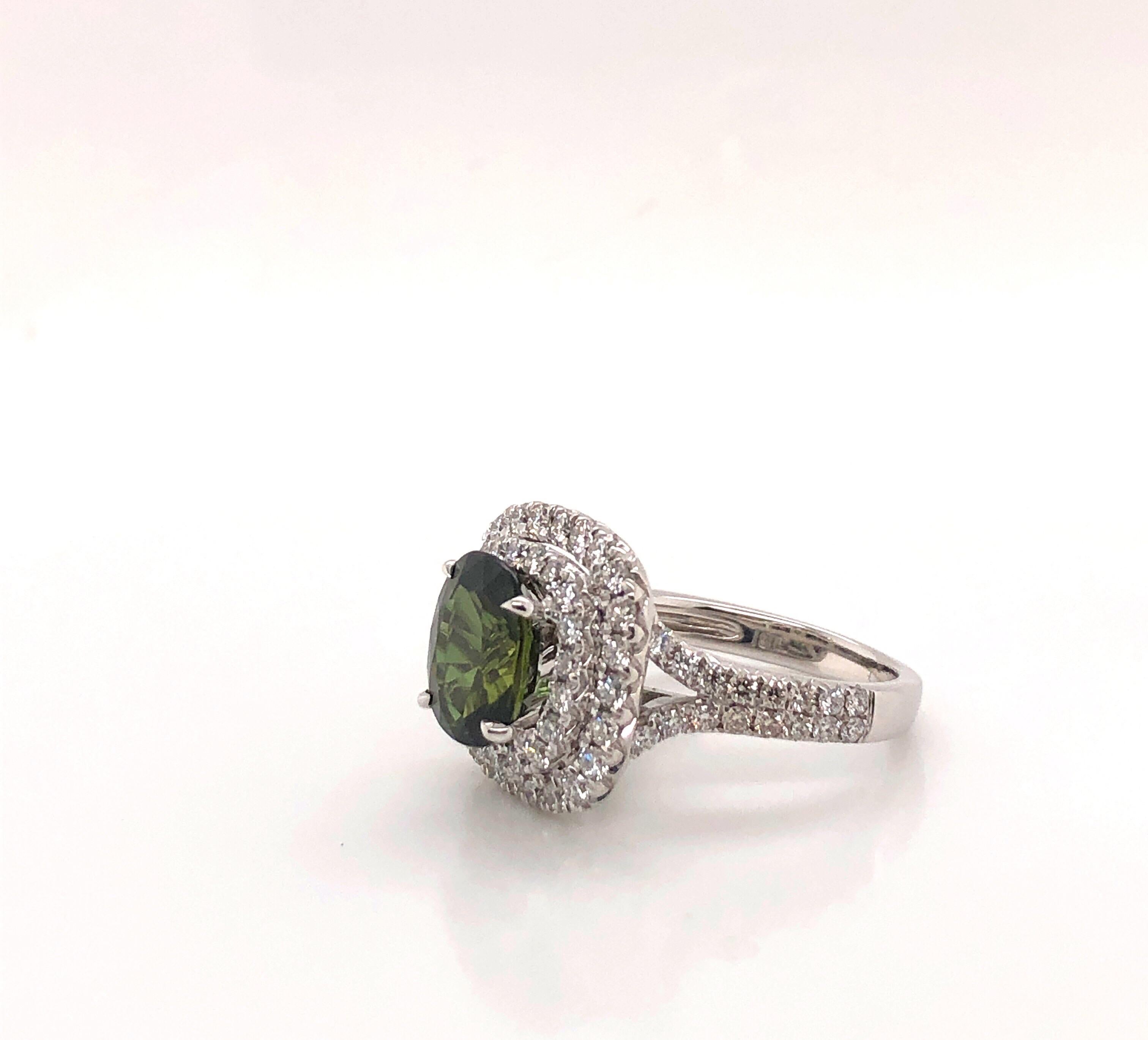 3.12 Carat Green Cushion Cut Sapphire 'GIA Lab Report' in an 18K Diamond Ring For Sale 1