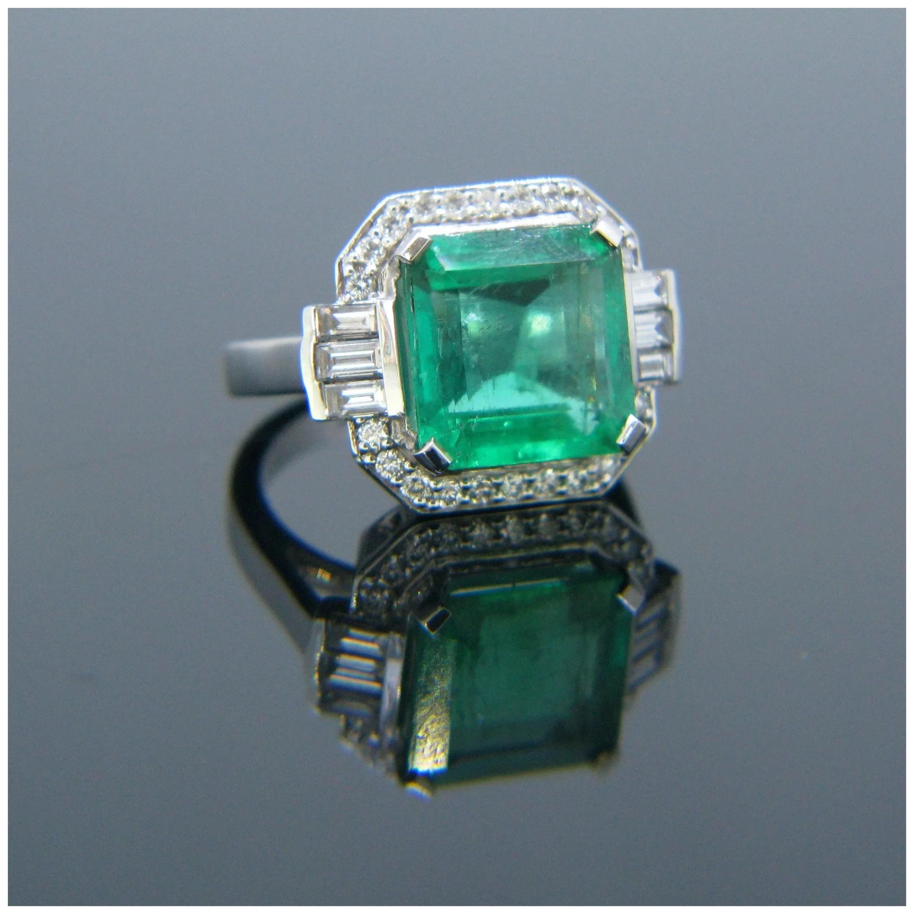 For Sale:  3.12 Carat Natural Emerald Diamond Engagement Ring Natural Diamond Wedding Ring  2