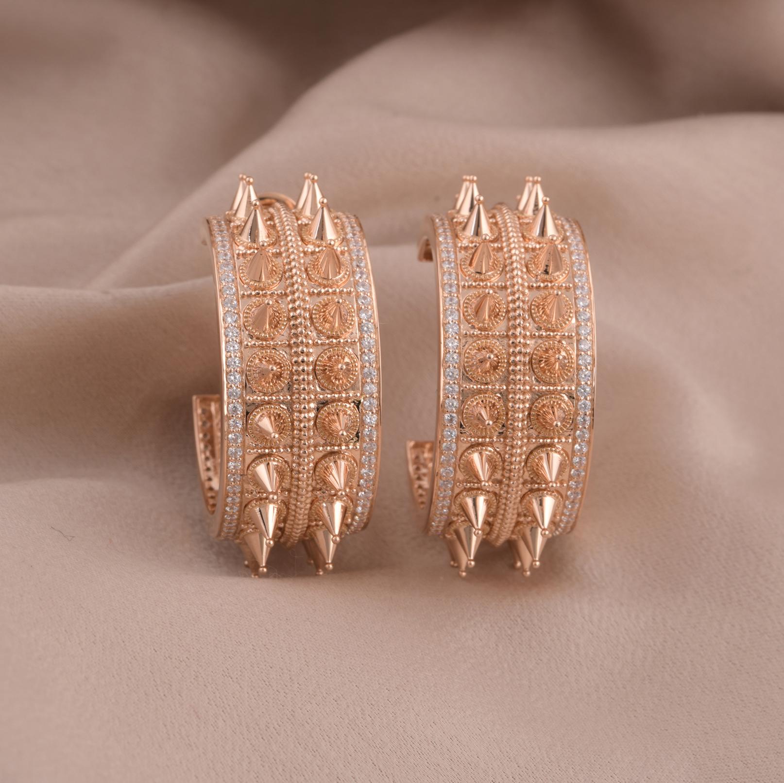 Modern Natural 3.12 Carat Diamond Pave Spike Hoop Earrings 18 Karat Rose Gold Jewelry For Sale