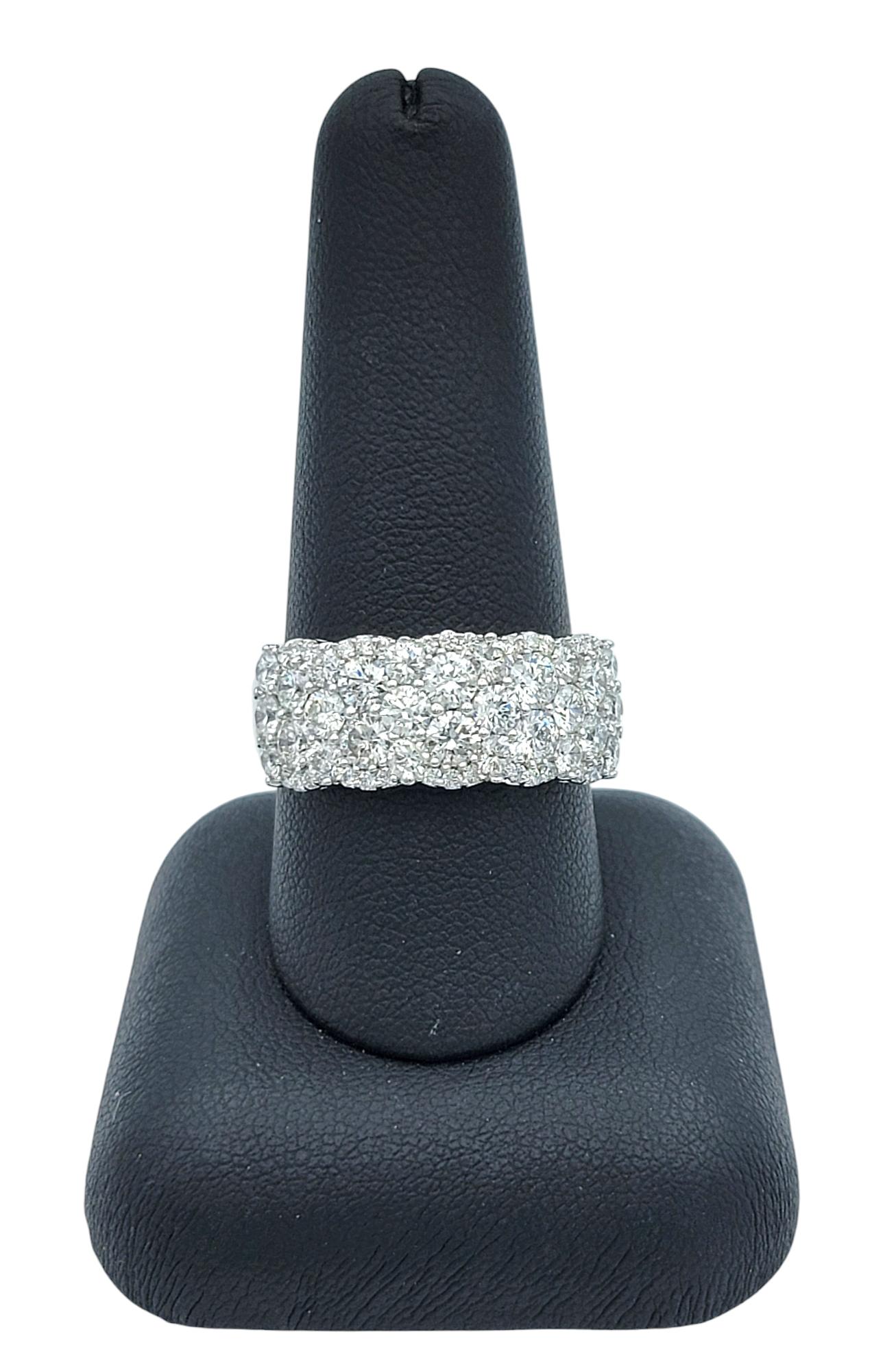 Bague à plusieurs rangées de diamants en or blanc 14 carats de 3,12 carats au total en vente 4