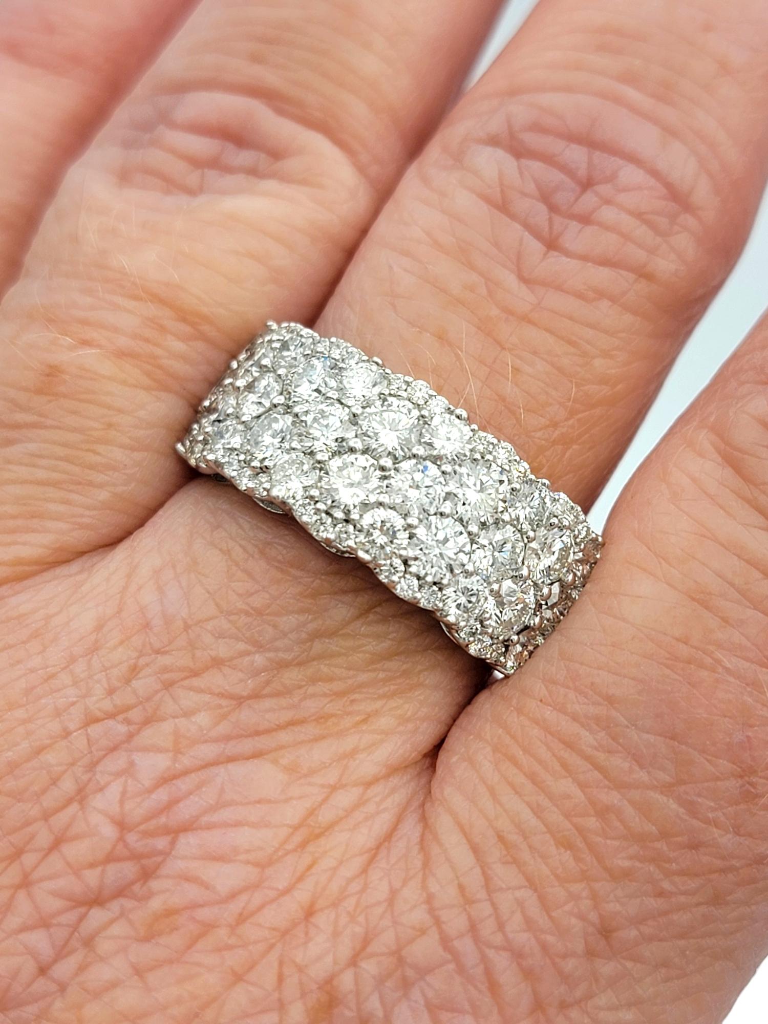Bague à plusieurs rangées de diamants en or blanc 14 carats de 3,12 carats au total en vente 2