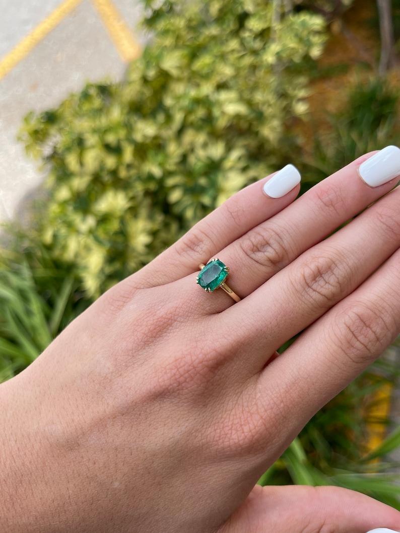 Cushion Cut 3.12ct 14K Gold Elongated Cushion Emerald Solitaire Ring Gift For Sale