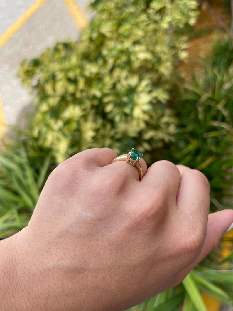 Women's 3.12ct 14K Gold Elongated Cushion Emerald Solitaire Ring Gift For Sale