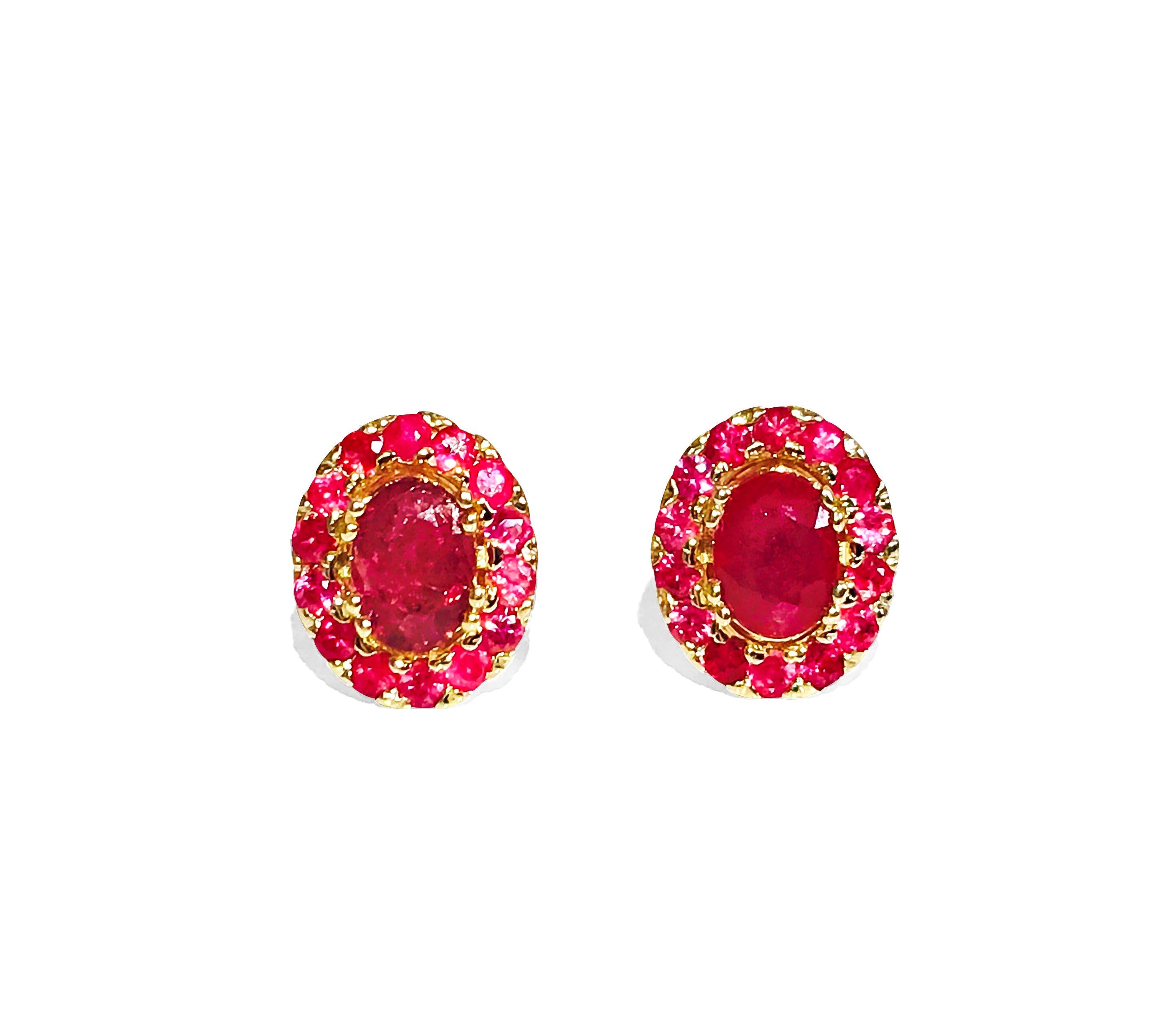 Women's 3.12ct Natural Ruby Stud Earrings 14K Gold For Sale