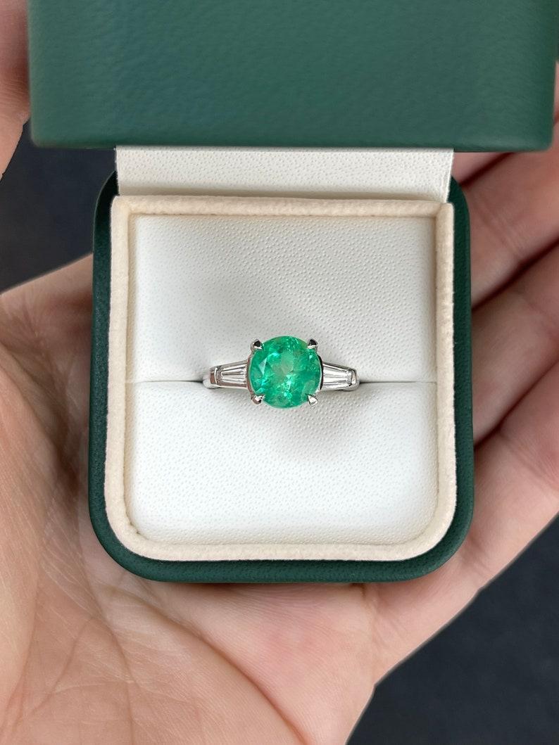 Contemporary 3.12tcw 14K Gold Colombian Emerald & Diamond Three Stone Ring For Sale