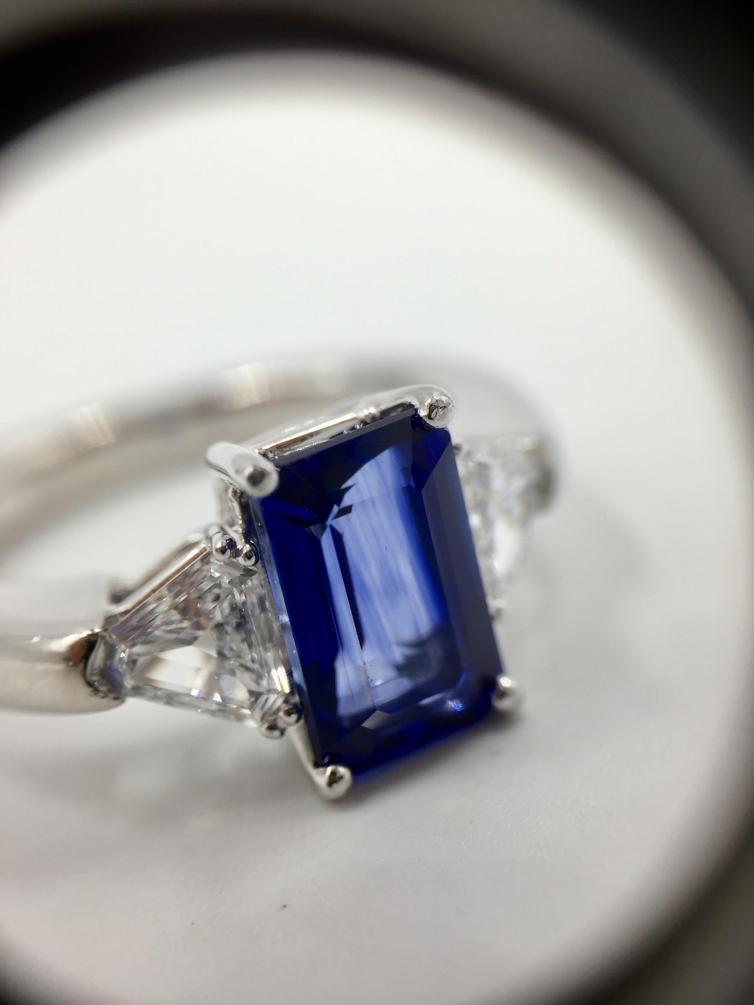 Women's or Men's 3.13 Carat Blue Sapphire Platinum Ring with Trillion Diamonds