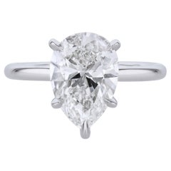 Anello di fidanzamento in platino con diamante a forma di pera da 3,13 carati