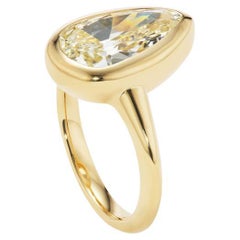 3.13 Carat Pear Statement Brilliant White 14K White Gold Everyday Royalty