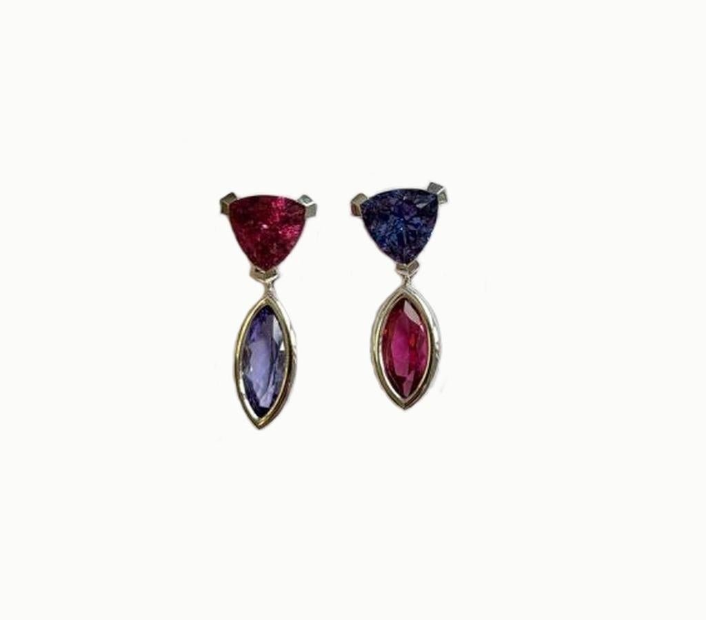Moderno Orecchini in oro bianco con tanzanite da 3,13 carati e rubelite da 4,21 carati in vendita