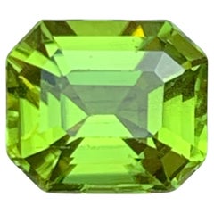 3.13 Carat Vivid Green Natural Peridot, Emerald Cut Loose Gemstone for Jewelry 3.13 Carat Vivid Green Natural Peridot, Emerald Cut Loose Gemstone for Jewelry