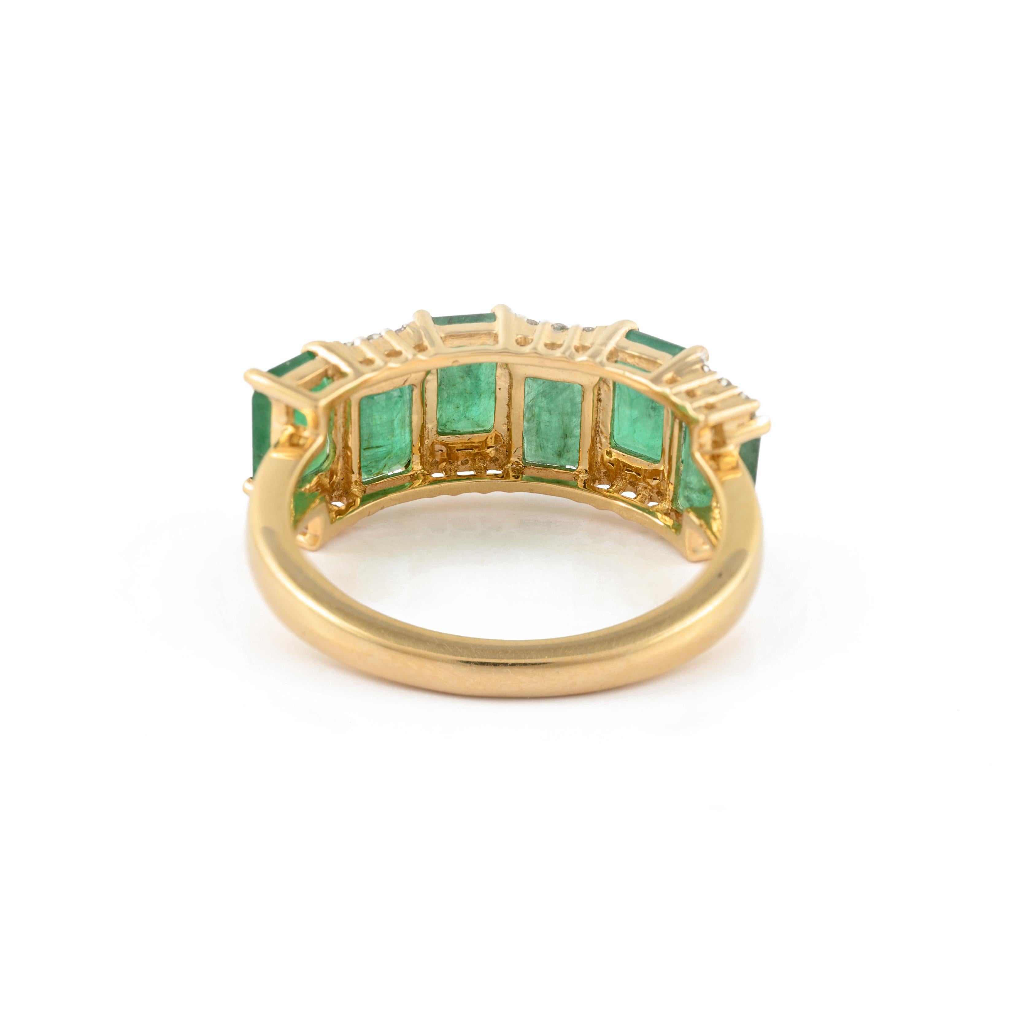 For Sale:  Natural Diamond & 3.13 ct Emerald Wedding Band Ring Set in 14K Solid Yellow Gold 4