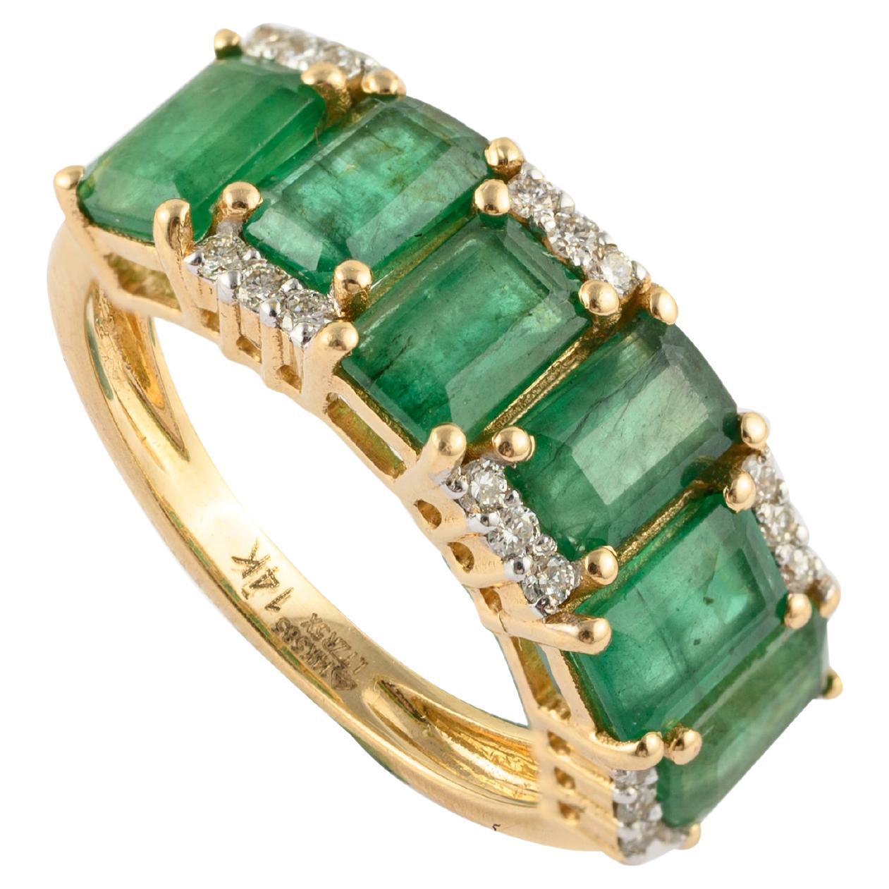 For Sale:  Natural Diamond & 3.13 ct Emerald Wedding Band Ring Set in 14K Solid Yellow Gold