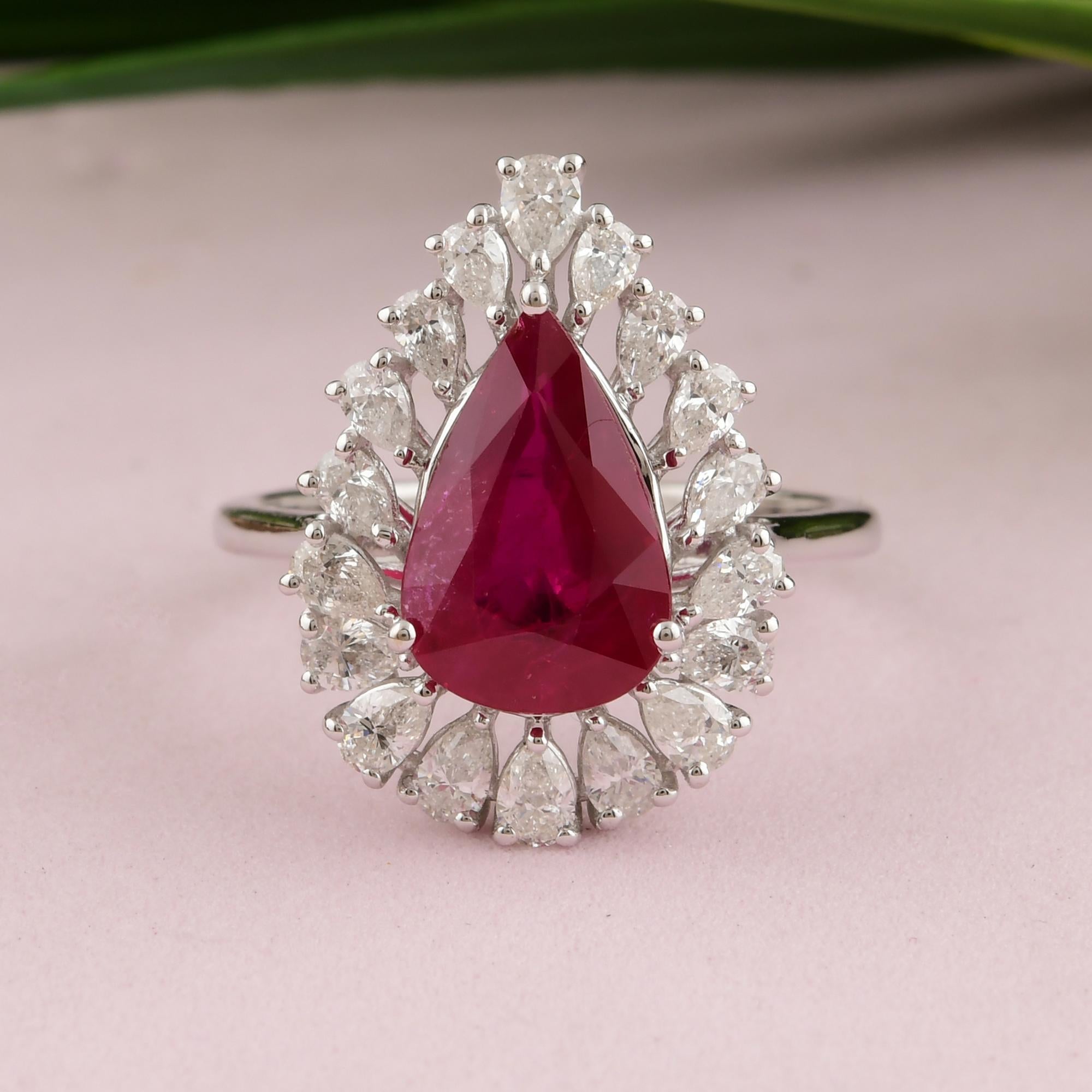 En vente :  3.13 Ct Nature Ruby Diamond Halo Pear Engagement Ring in 14 Karat White Gold 9