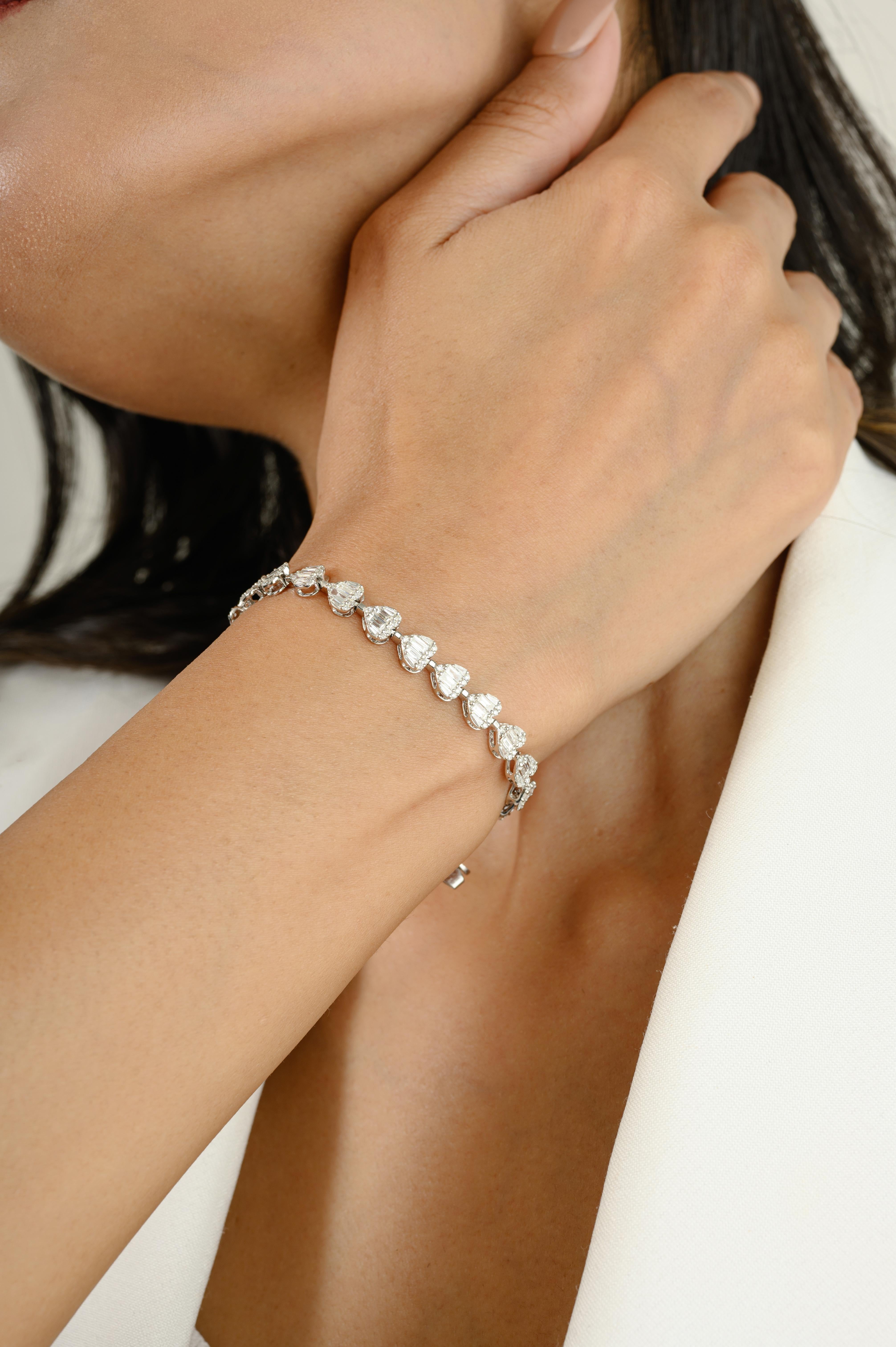 3,13 Karat Diamant-Cluster-Herz-Tennisarmband aus Verlobungsring aus 18 Karat Weißgold mit Diamanten (Gemischter Schliff) im Angebot