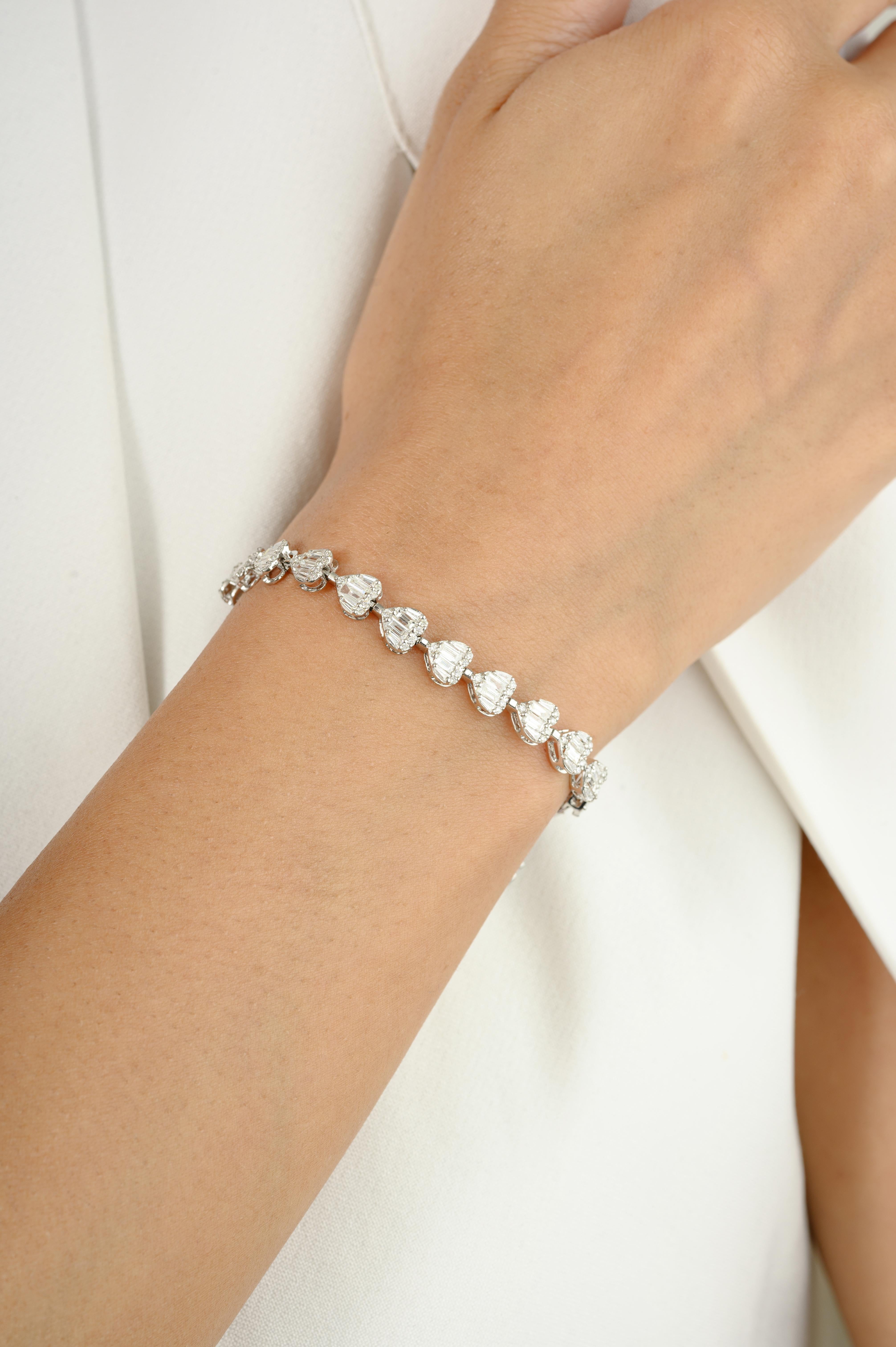 3,13 Karat Diamant-Cluster-Herz-Tennisarmband aus Verlobungsring aus 18 Karat Weißgold mit Diamanten Damen im Angebot