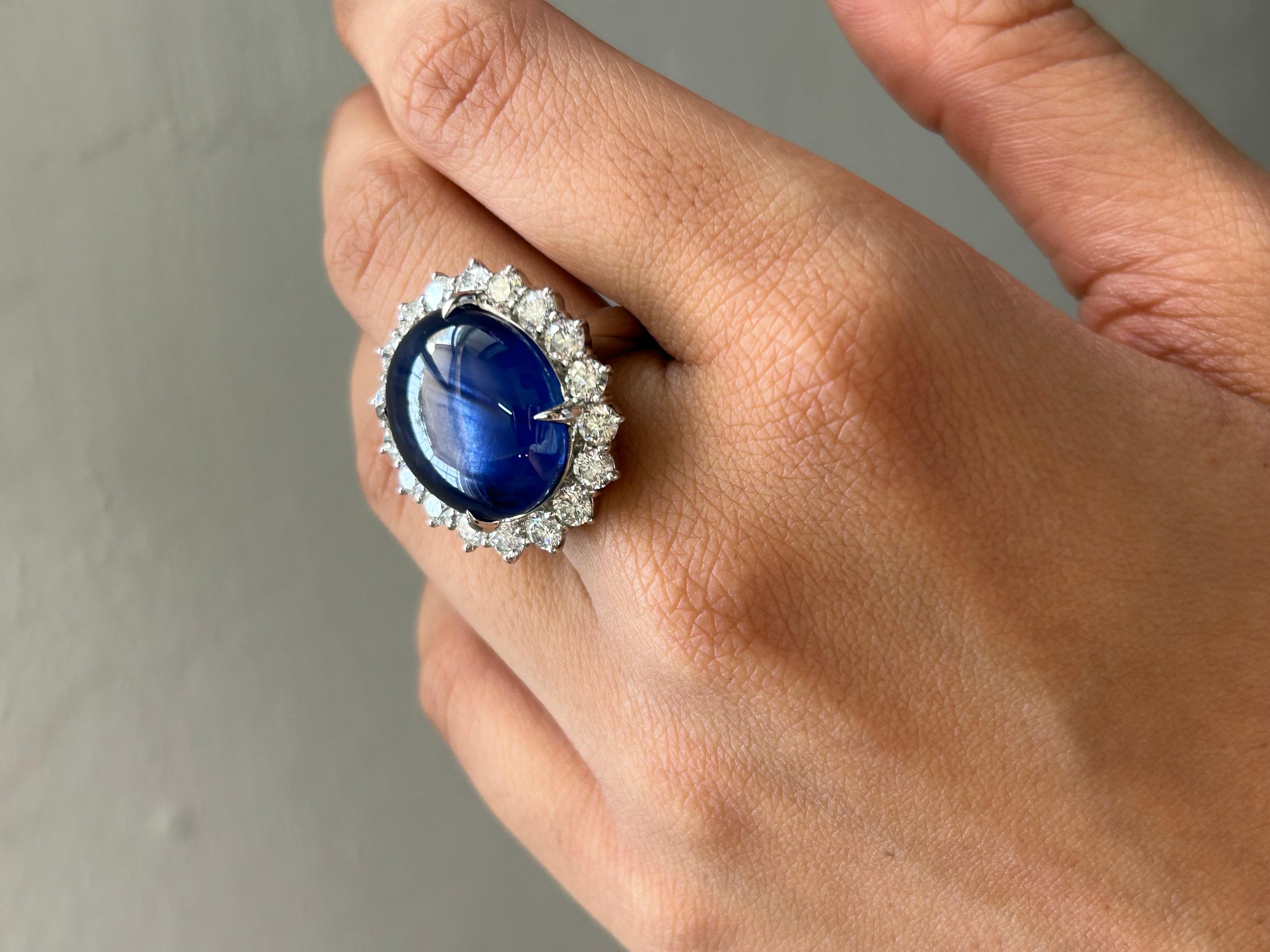 Moderne Bague en saphir bleu étoilé de 31,36 carats et diamants  en vente