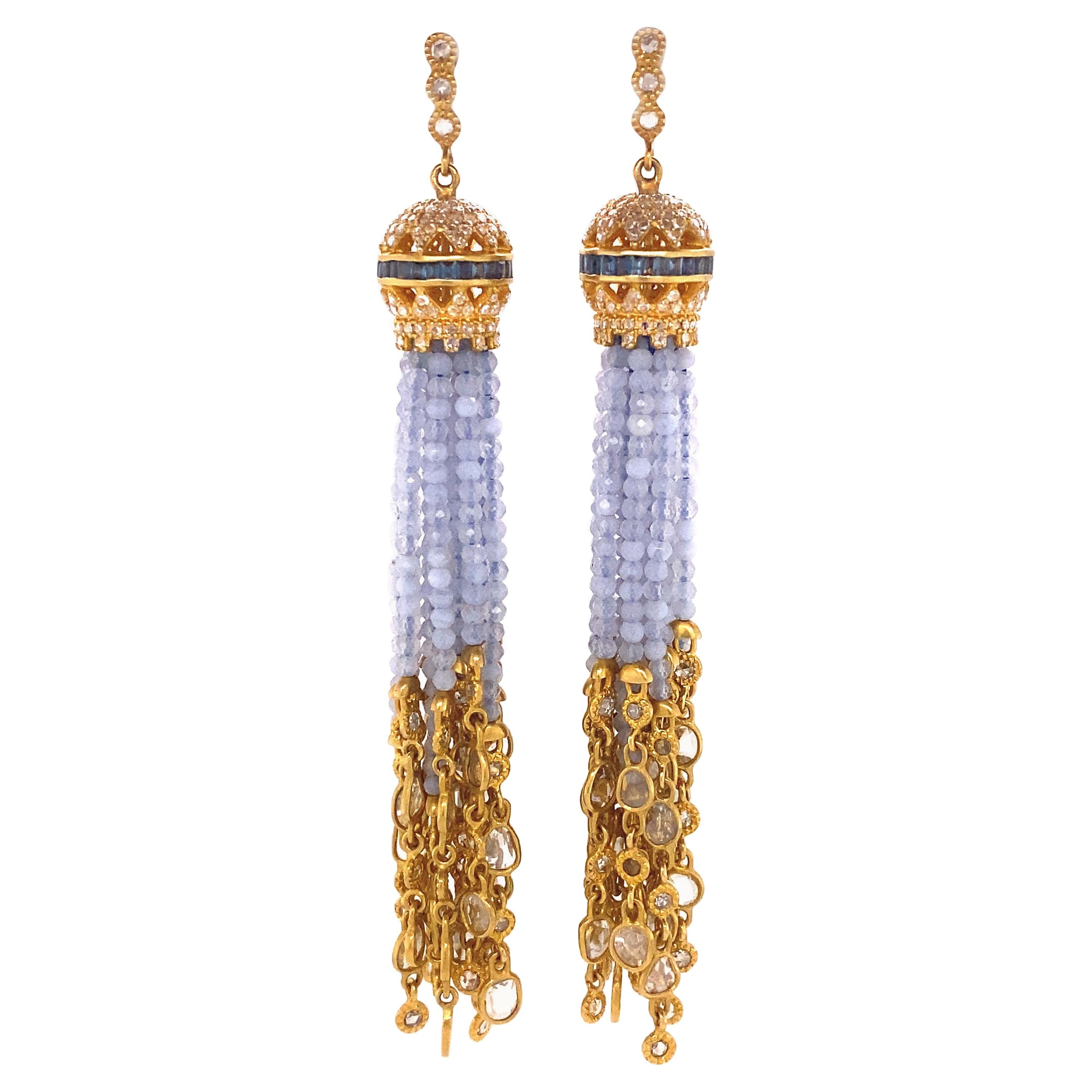 Boucles d'oreilles chandelier en calcédoine et diamants 31,37 carats