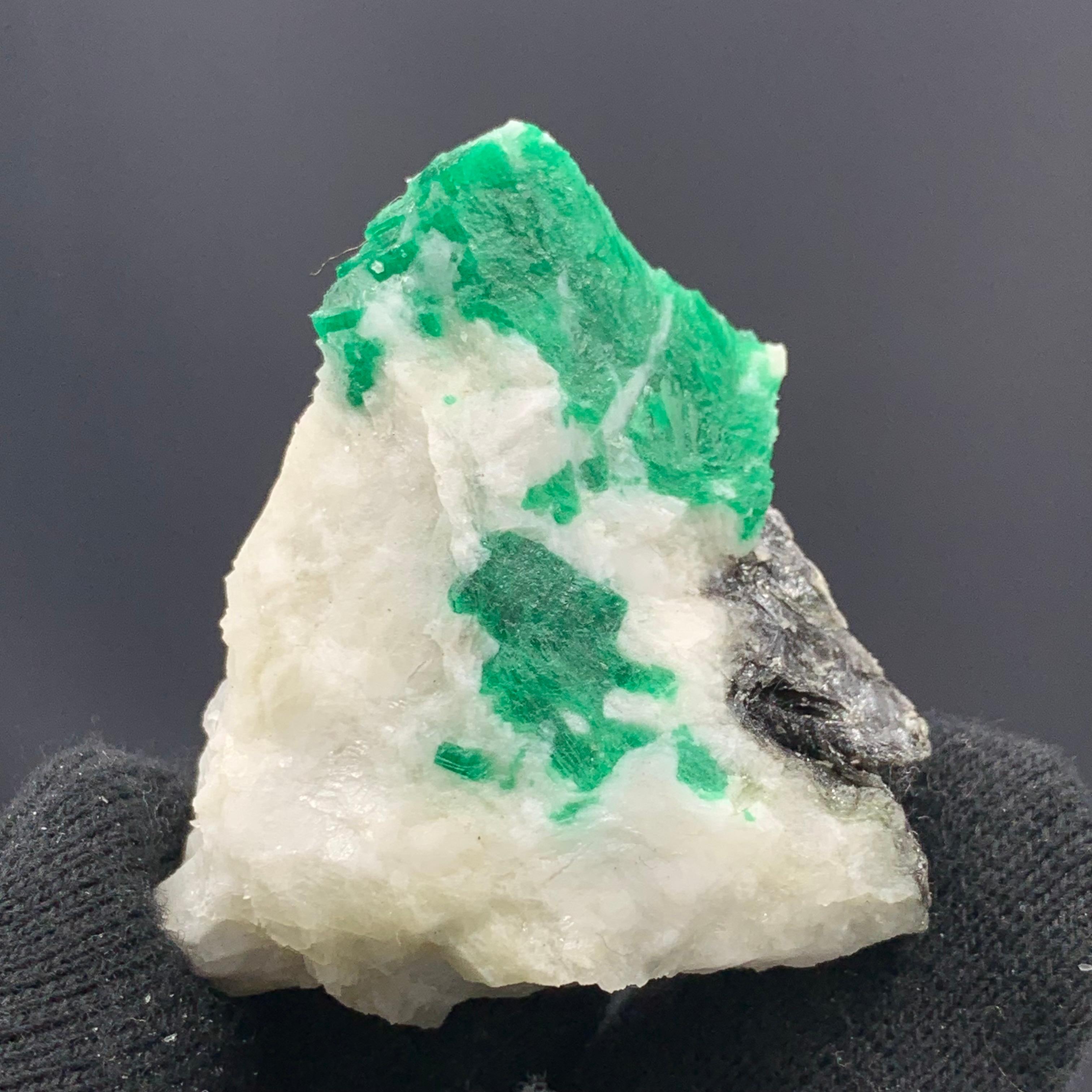 31.37 Gram Incredible Emerald Specimen From Swat Valley, Pakistan 

Weight: 31.37 Gram
Dimension: 4.5 x 4.1 x 1.5 Cm
Origin: Swat Valley, khyber Pukhtunkhuwa Province, Pakistan 

Emerald has the chemical composition Be3Al2(SiO3)6 and is classified