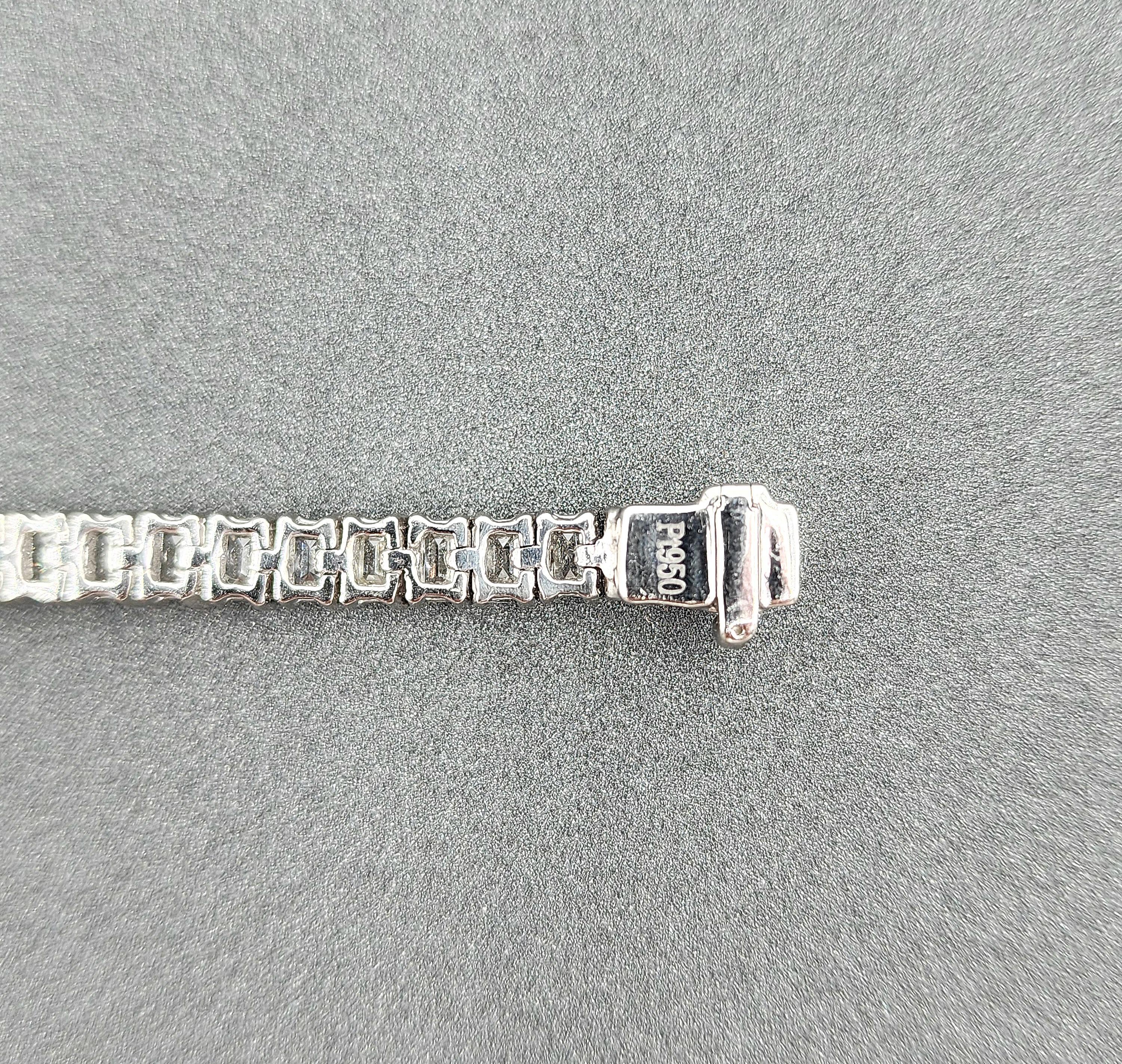 31.38 ct Graduated GIA Emerald-Cut Diamond Necklace For Sale 1