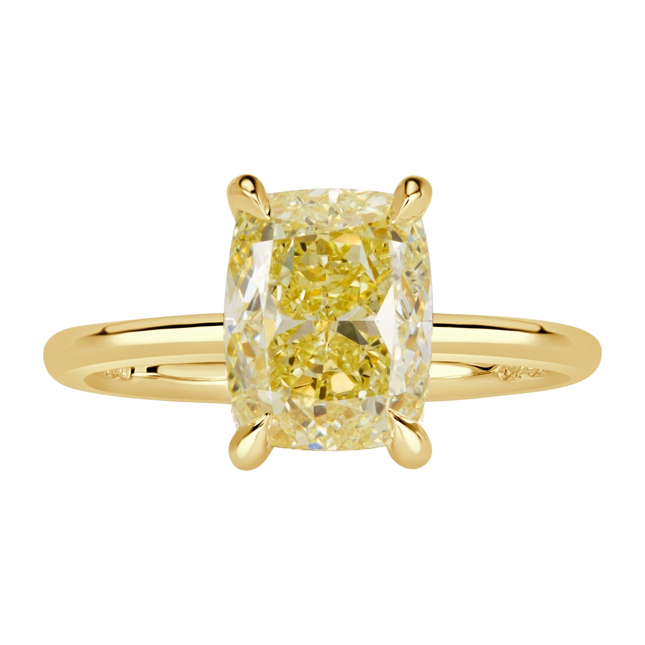 Bague de fiançailles 3.13ct Fancy Light Yellow Elongated Cushion Cut Diamond en vente