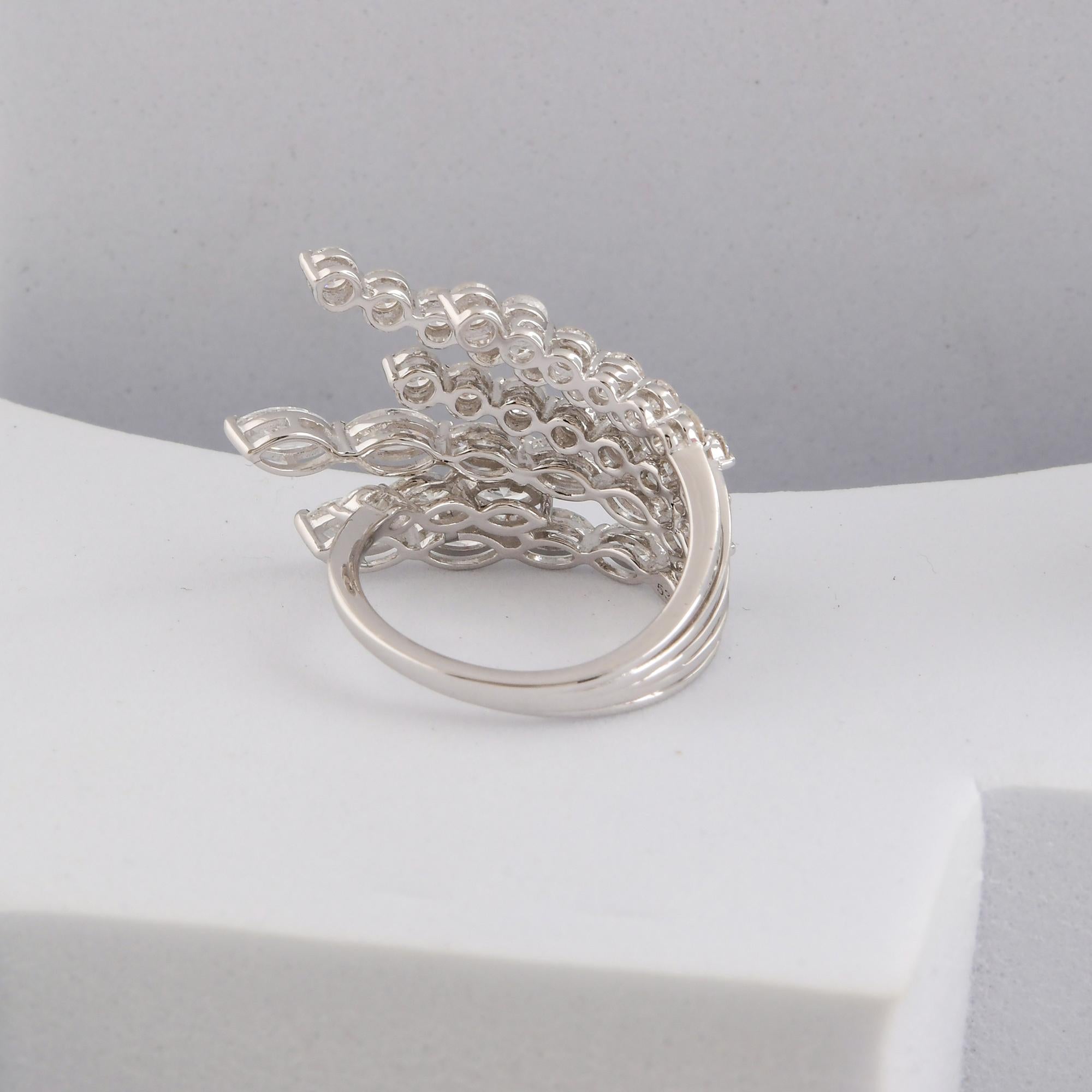En vente :  3.13cts Diamond Multi Row Statement Cocktail Ring 18k Solid White Gold 4