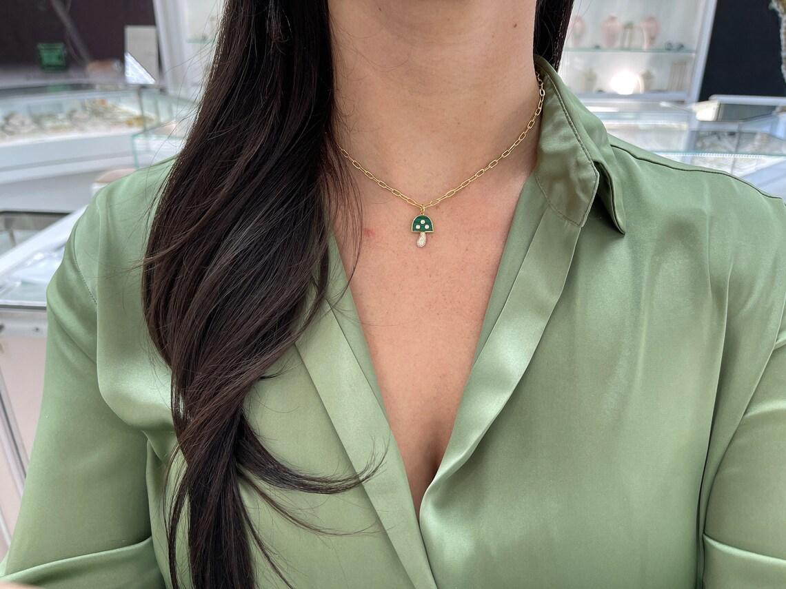 3.13tcw 14K Natural Malachite & Diamond Mushroom Pendant Necklace Bezel Set In New Condition For Sale In Jupiter, FL