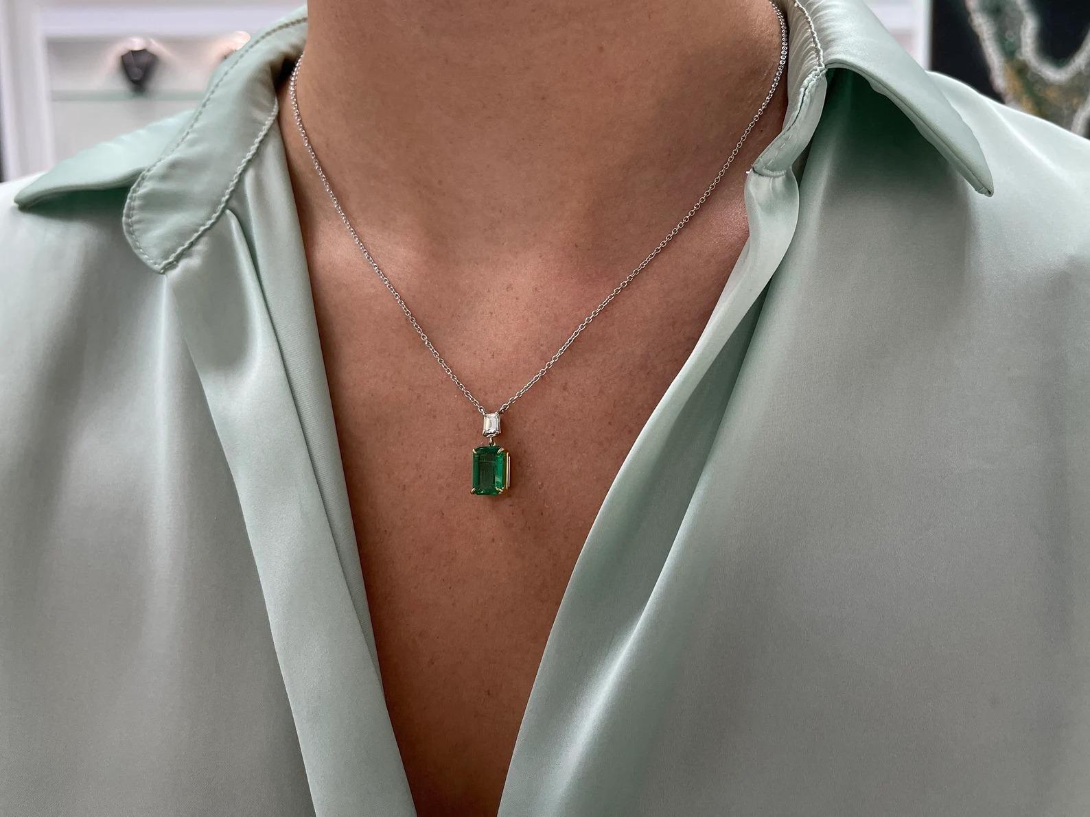 dark green diamond necklace