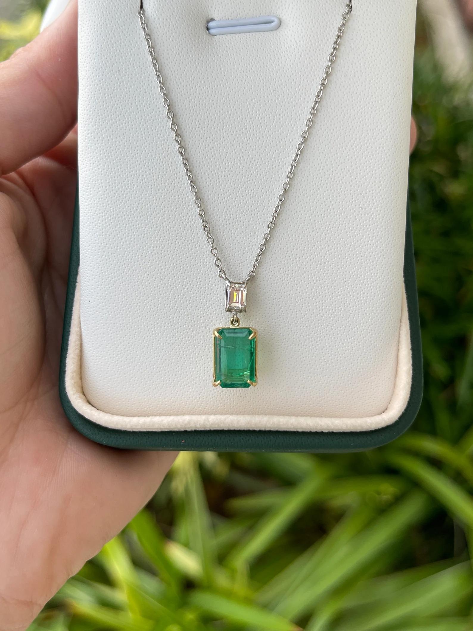 emerald green diamond necklace