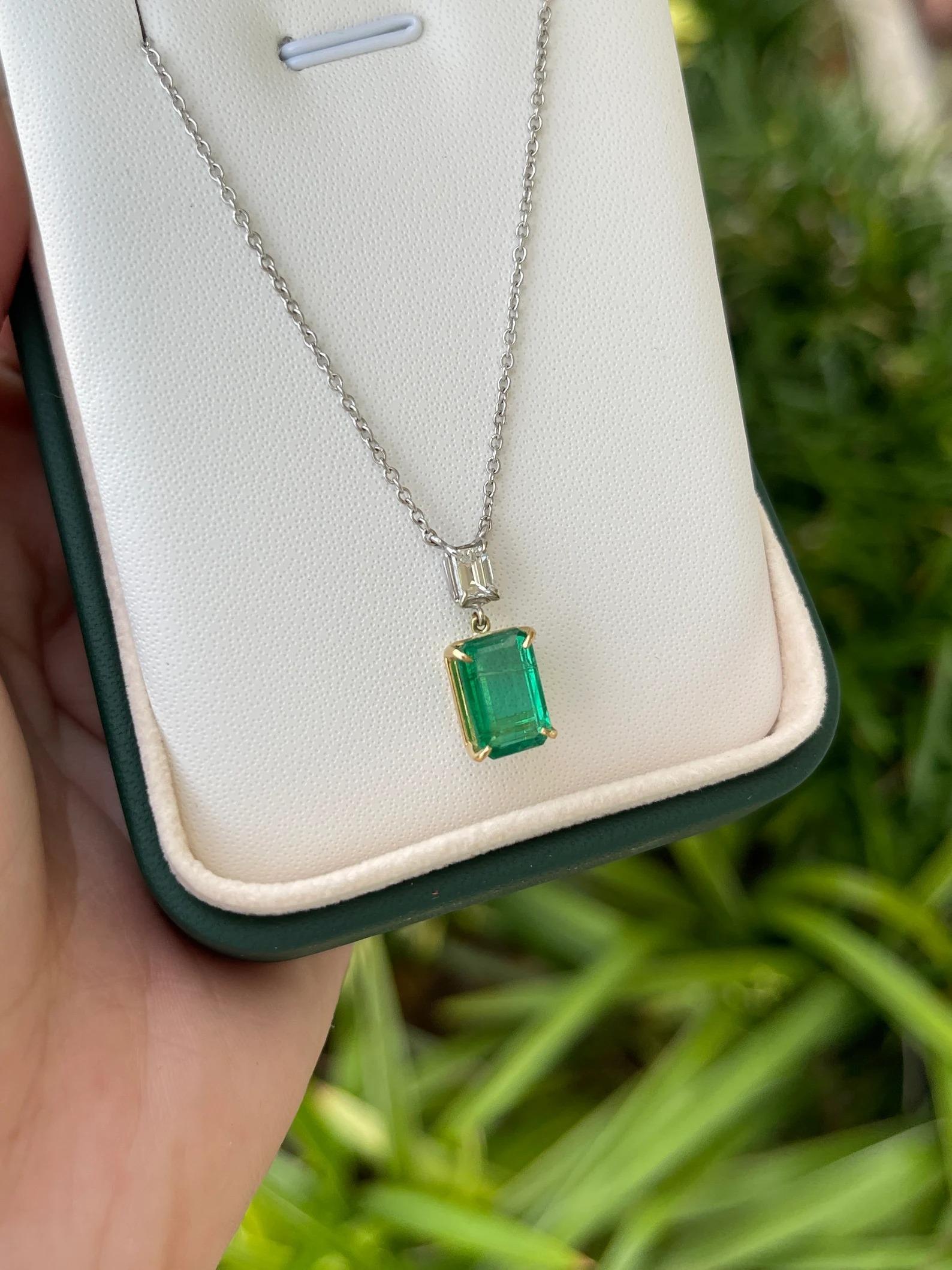 Modern 3.13tcw Dark Green Emerald-Emerald & Emerald Cut Diamond Two Toned Necklace 18K For Sale