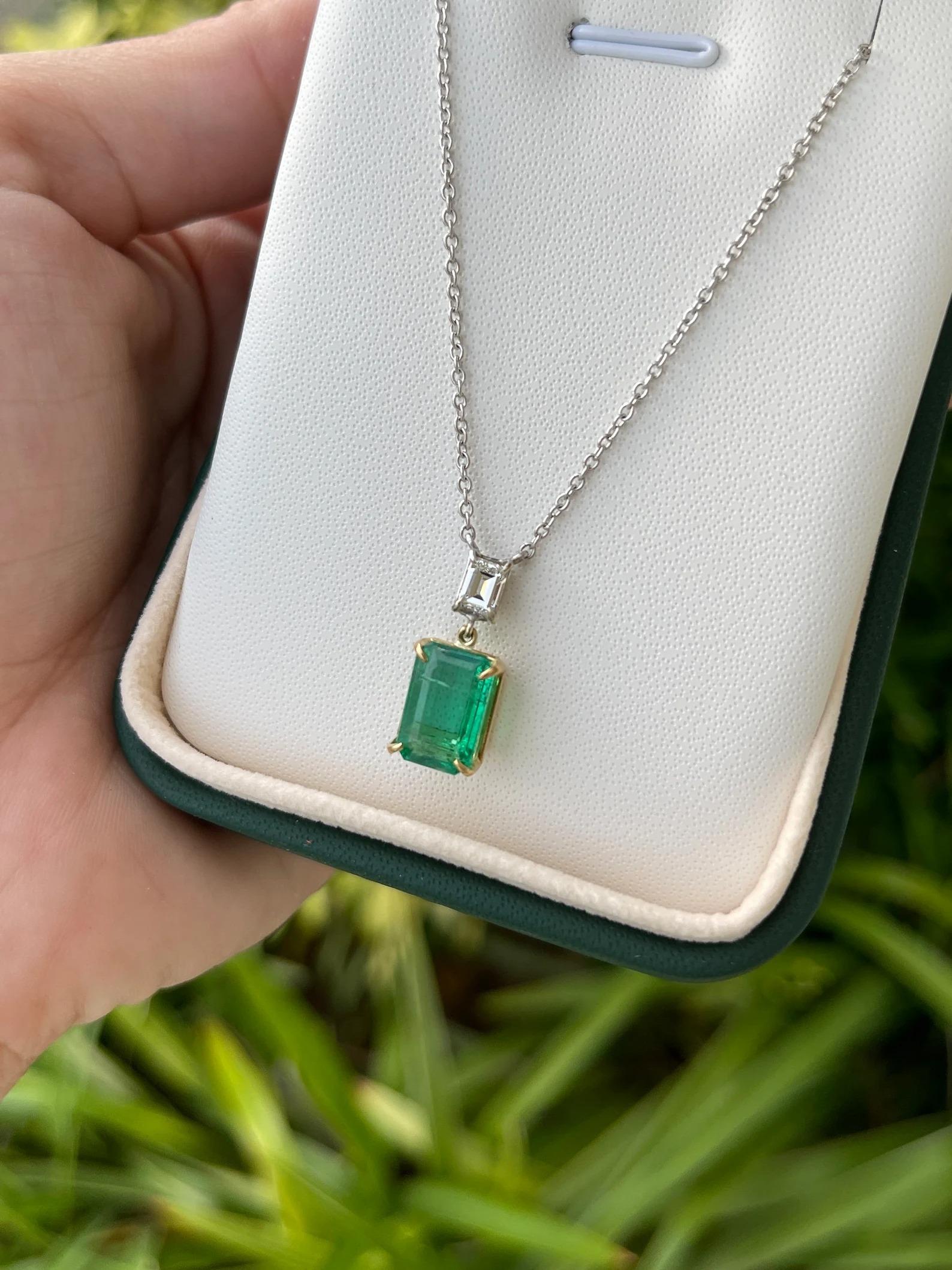 3.13tcw Dark Green Emerald-Emerald & Emerald Cut Diamond Two Toned Necklace 18K In New Condition For Sale In Jupiter, FL