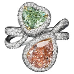 Anello bypass con diamanti verdi e rosa da 3,14 carati in oro 18 carati con rapporti GIA.