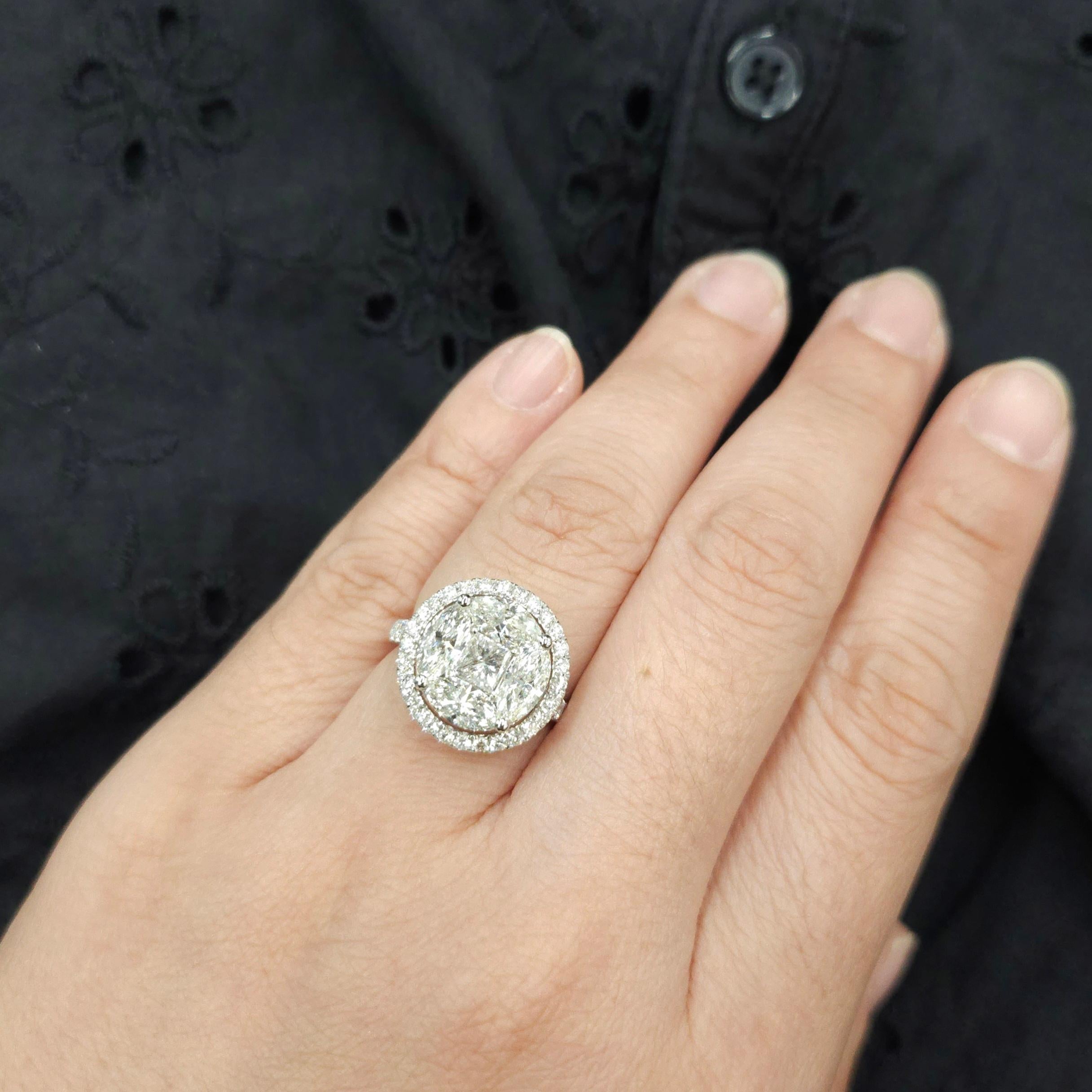 Women's 2.94 Carat Natural Diamond Illusion Setting Cocktail Ring in 18 Karat White Gold For Sale