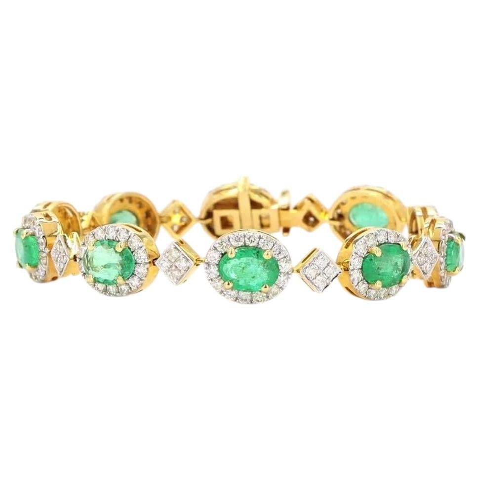 Bracciale in oro smeraldo con diamante rotondo a taglio brillante da 3.14 carati