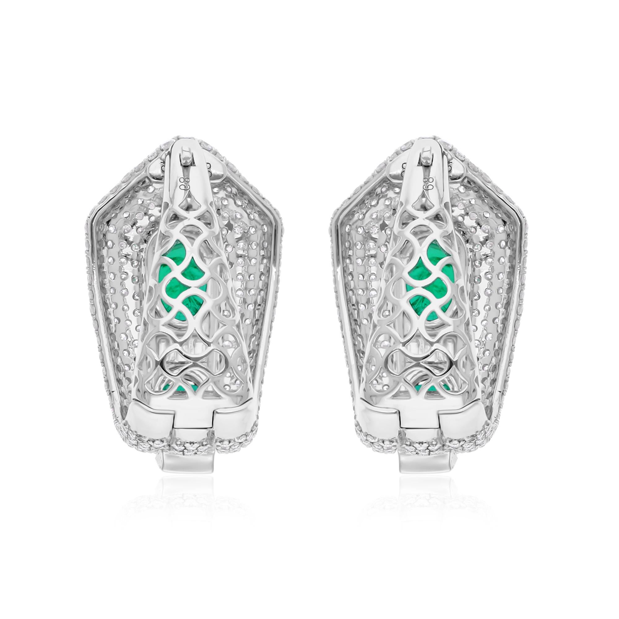3.14 Carat Zambian Emerald Earrings 3.63 Carat SI/H Diamond 18 Karat White Gold In New Condition For Sale In Diera, Dubai