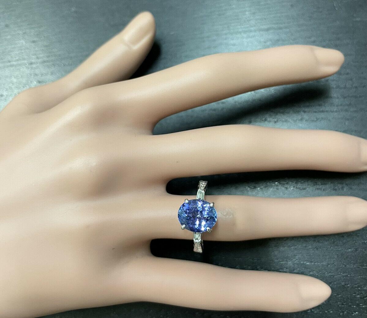 Women's 3.14 Carats Natural Tanzanite and Diamond 14k Solid White Gold Ring For Sale