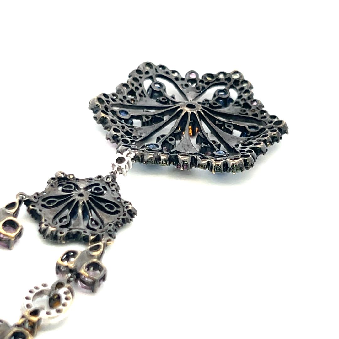 Collier pendentif en or 18 carats avec saphirs de 31,42 carats et diamants ronds de 0,83 carat H-SI en vente 3