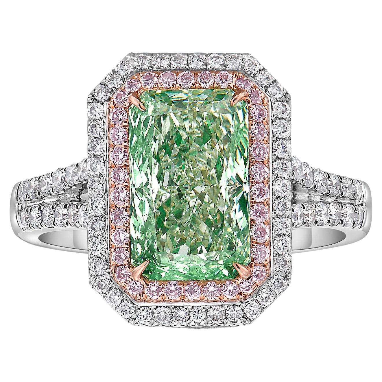 3 Carat Elongated Radiant Green Diamond Ring For Sale