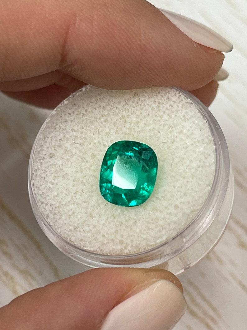 Cushion Cut 3.15 Carat Certified Vivid Bluish Green Colombian Emerald - Elongated Cushion For Sale