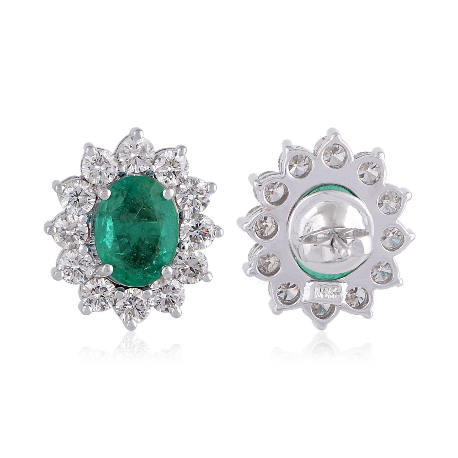 Oval Cut 3.15 Carat Emerald Diamond 18 Karat Gold Oval Stud Earrings For Sale