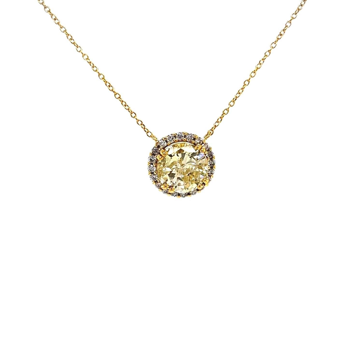 3.15 Carat Natural Fancy Yellow Round Diamond 18K Gold Pendant Halo Necklace In Excellent Condition For Sale In Aventura, FL