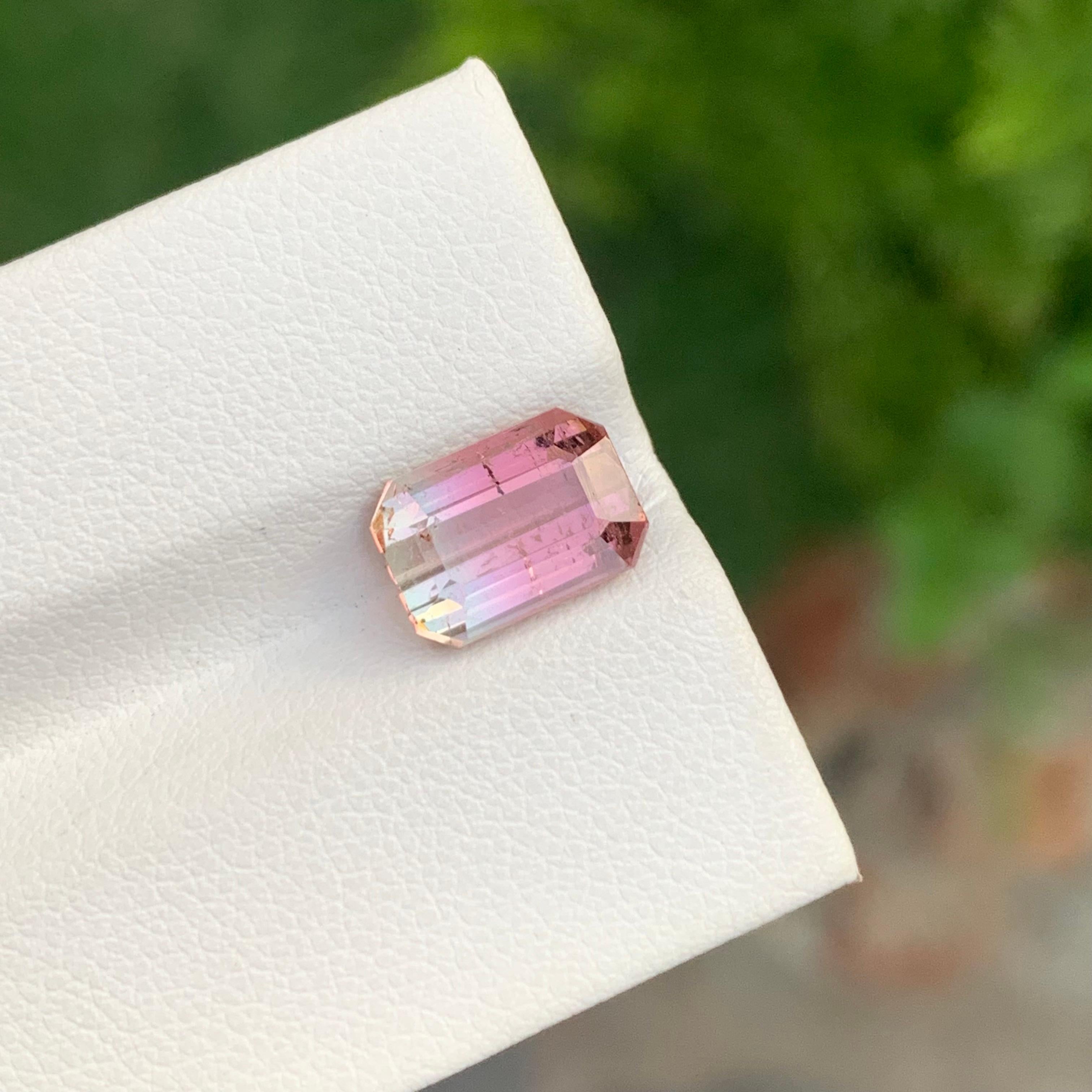 3.15 Karat natürlicher loser, mehrfarbiger Turmalin in Smaragdform für Schmuck (Smaragdschliff) im Angebot