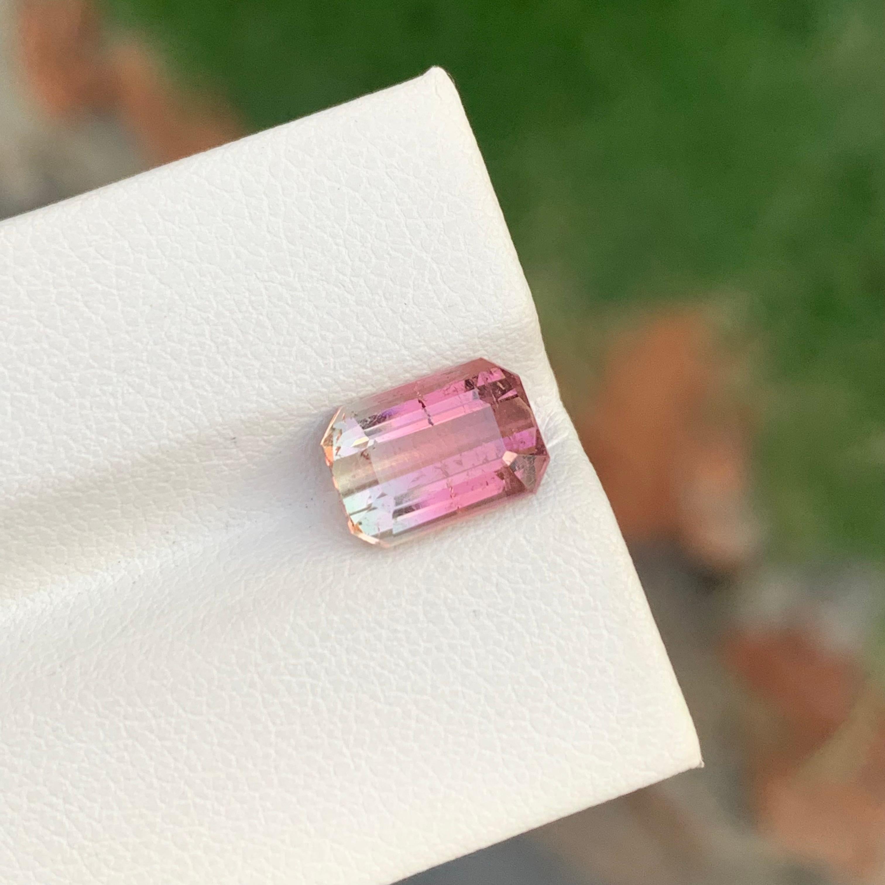 3.15 Karat natürlicher loser, mehrfarbiger Turmalin in Smaragdform für Schmuck für Damen oder Herren im Angebot