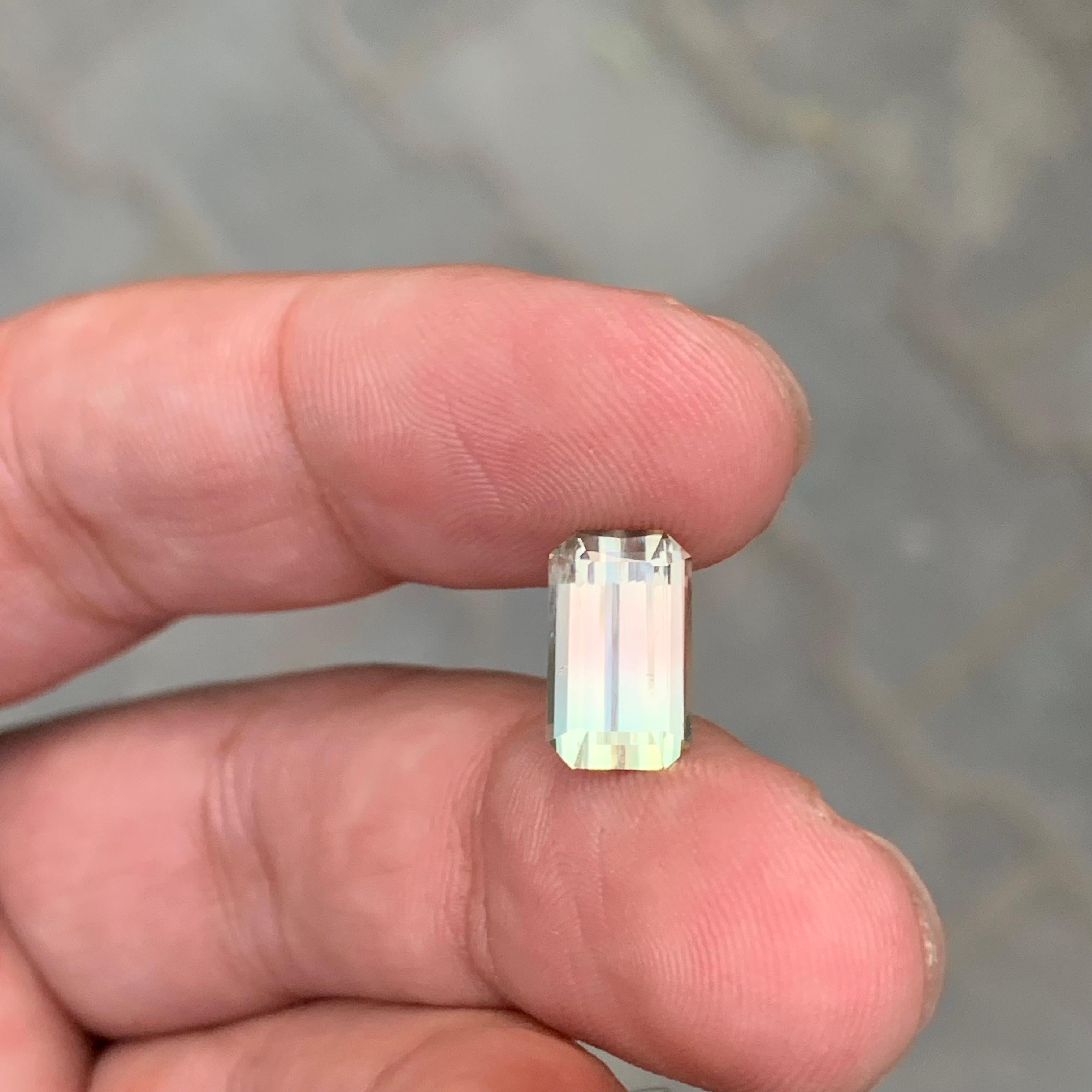 3.15 Karat Natürlicher loser zweifarbiger Turmalin Smaragdform Edelstein im Angebot 3