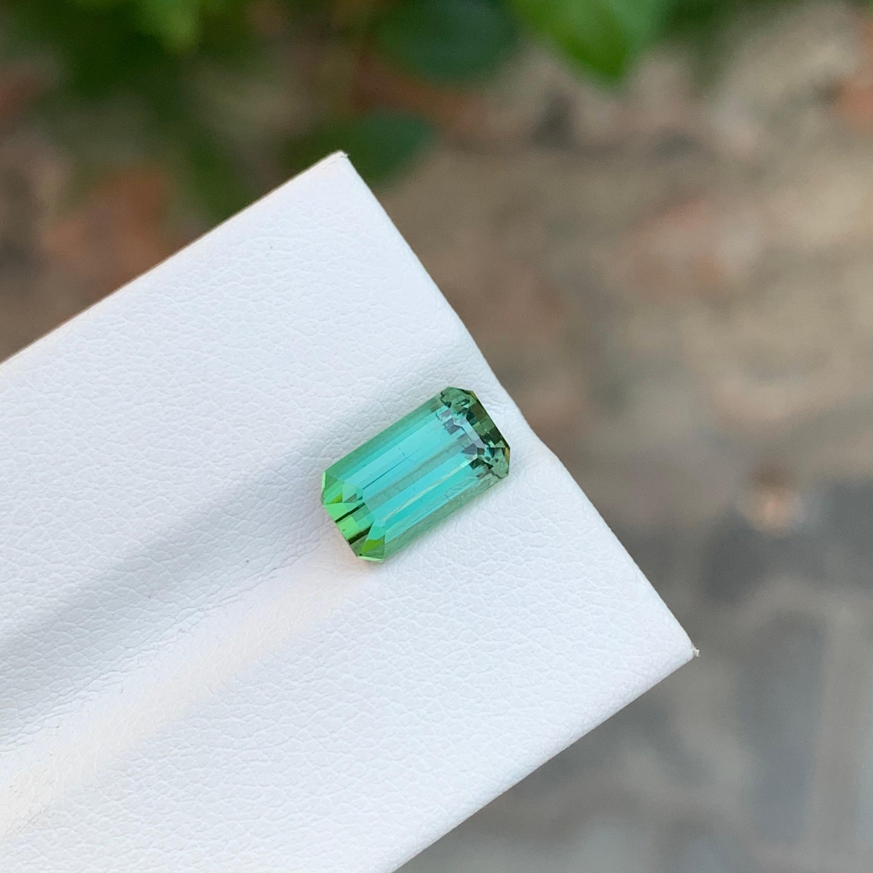 3,15 Karat natürlicher loser blau-grüner Turmalin in Smaragdform für Schmuck im Angebot 4