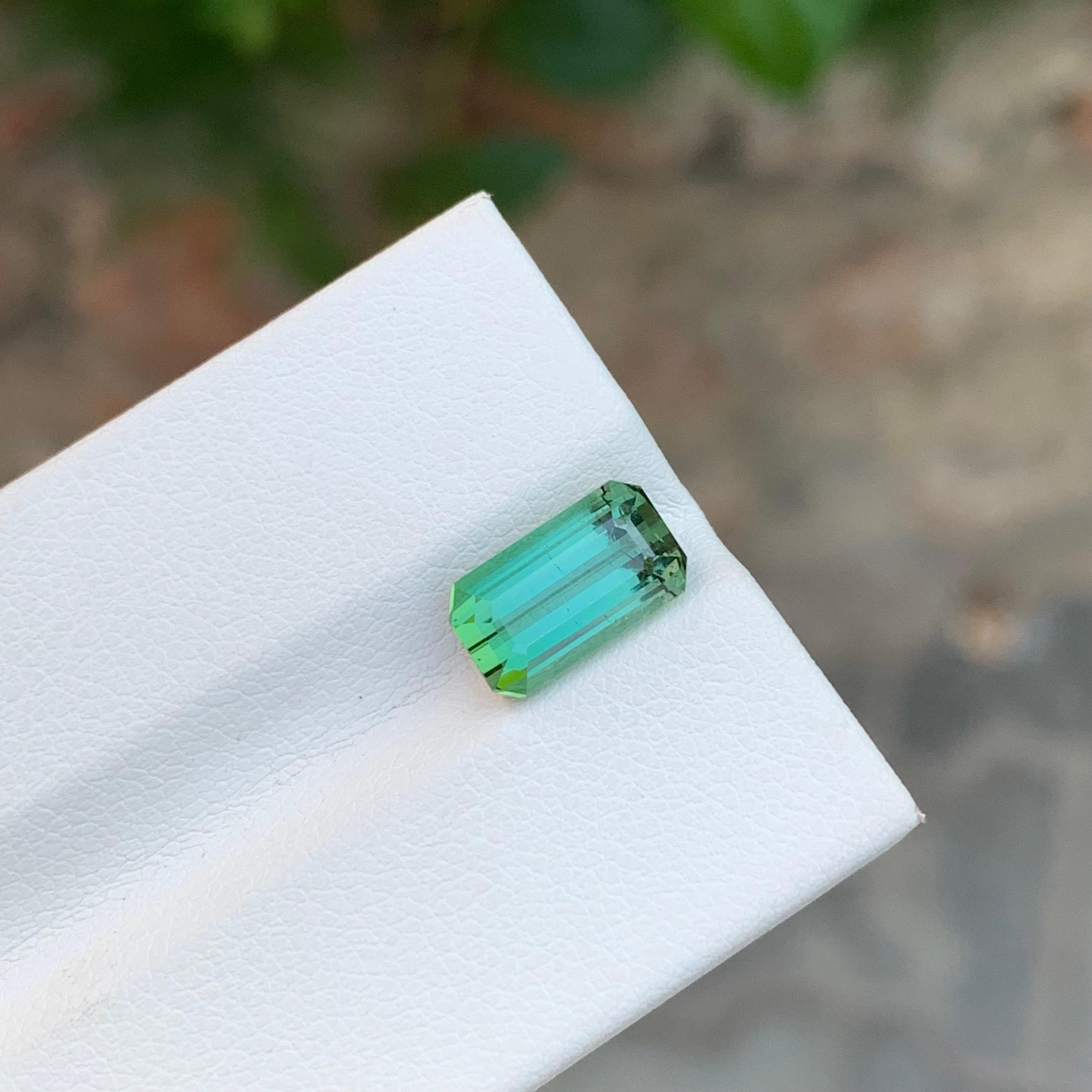 3,15 Karat natürlicher loser blau-grüner Turmalin in Smaragdform für Schmuck im Angebot 5