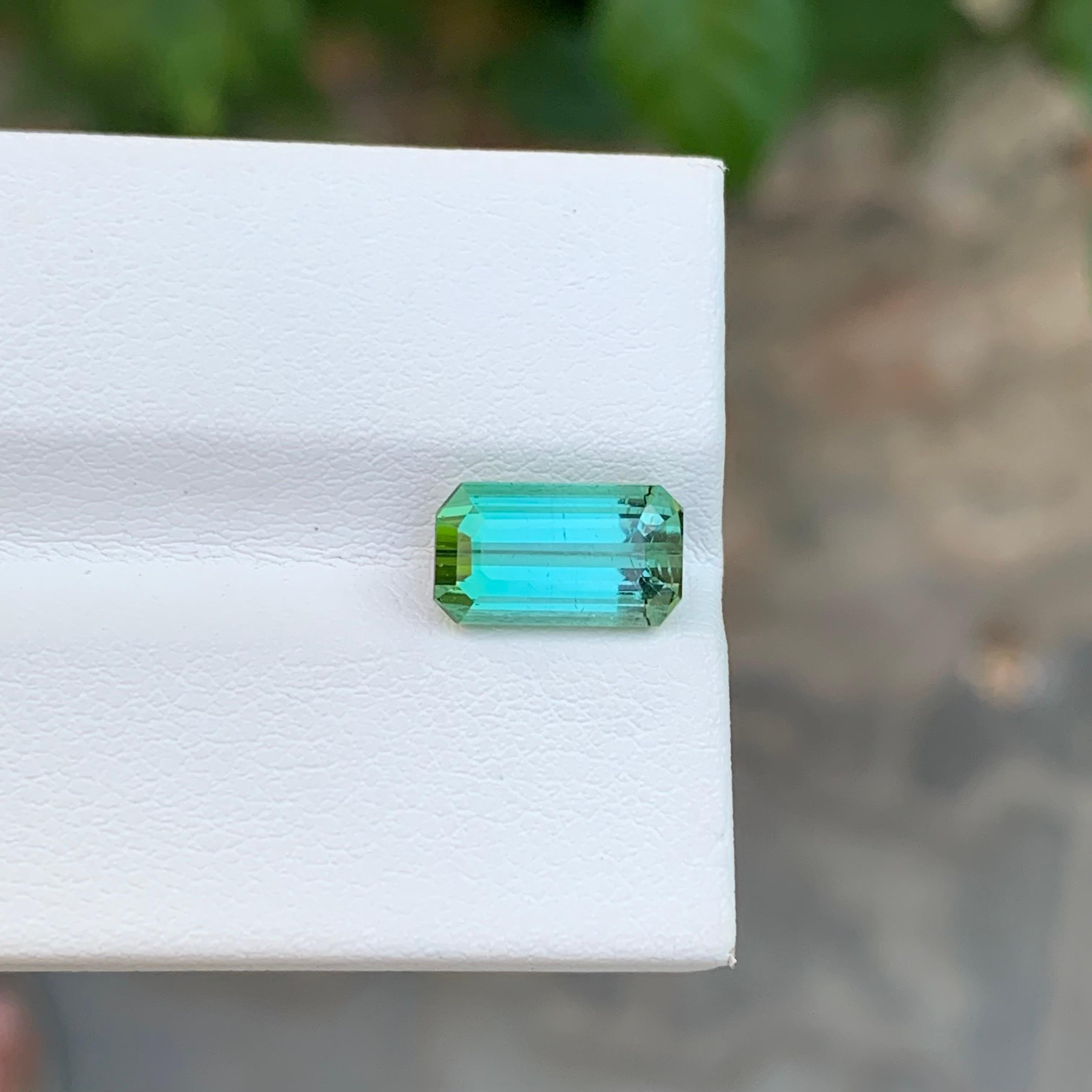 3,15 Karat natürlicher loser blau-grüner Turmalin in Smaragdform für Schmuck im Zustand „Neu“ im Angebot in Peshawar, PK
