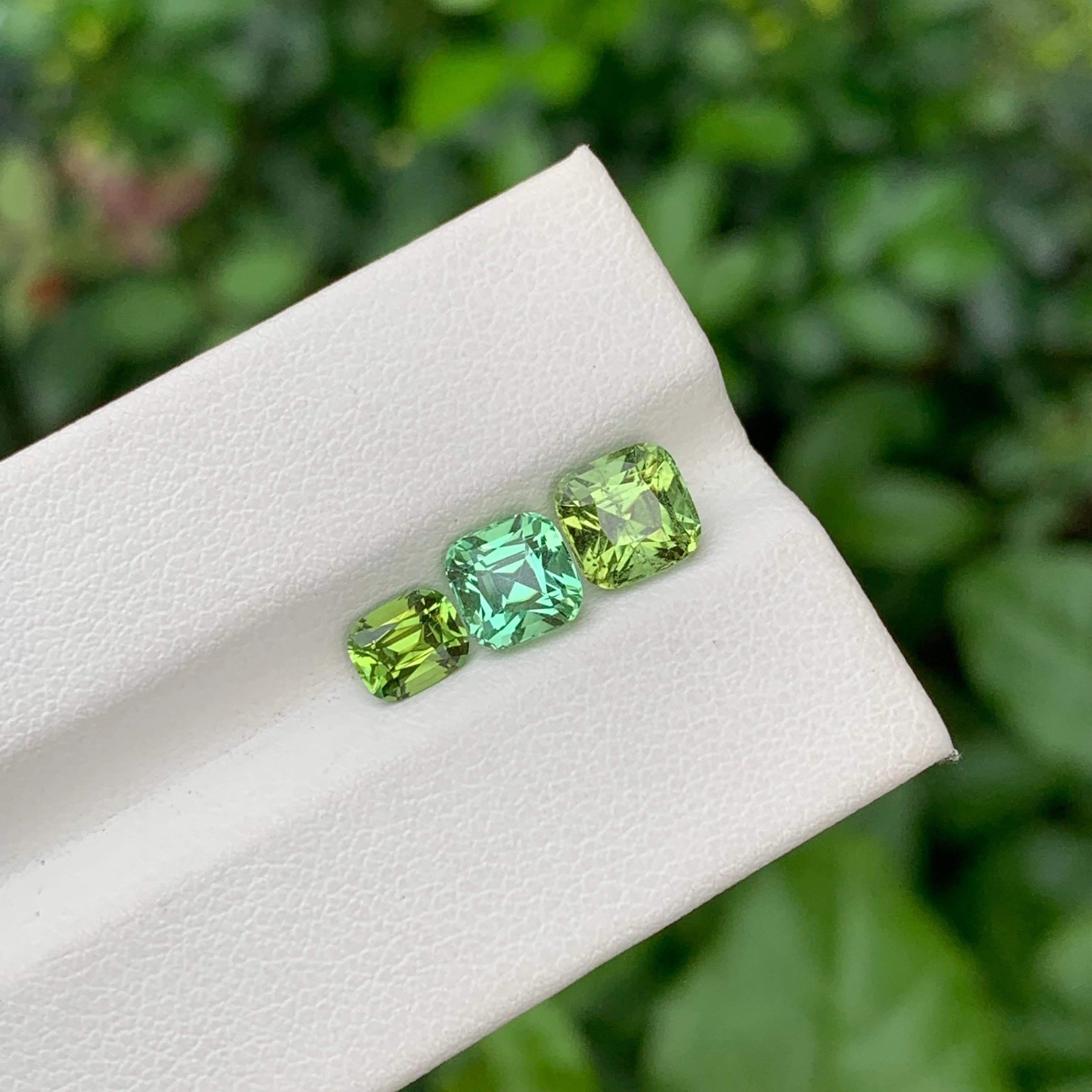 Taille coussin Tourmaline naturelle non sertie de 3.15 carats, pierre précieuse pour la fabrication de bijoux en vente