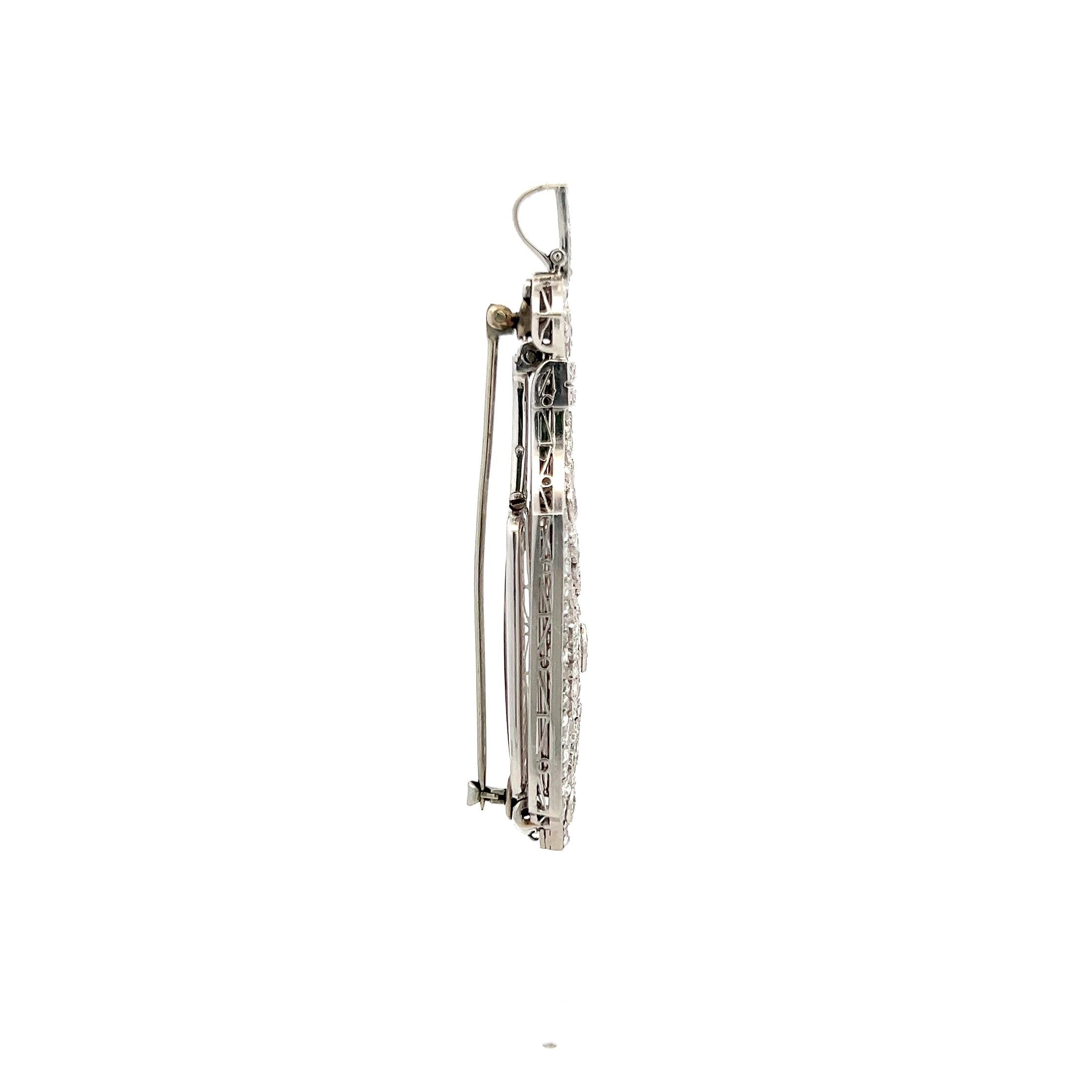 Titolo:
3,15 Carati Vecchio Taglio Europeo G VS2 Diamante Platino Lorgnette Pandent
Stile:
Lorgnette
Metallo:
Platino
Gemma 1:
Diamante da 2,25 carati
Numero di pietre:
204
Colore:
G
Chiarezza:
VS2
Forma:
Vecchio taglio europeo
Gemma 2:
Diamante da