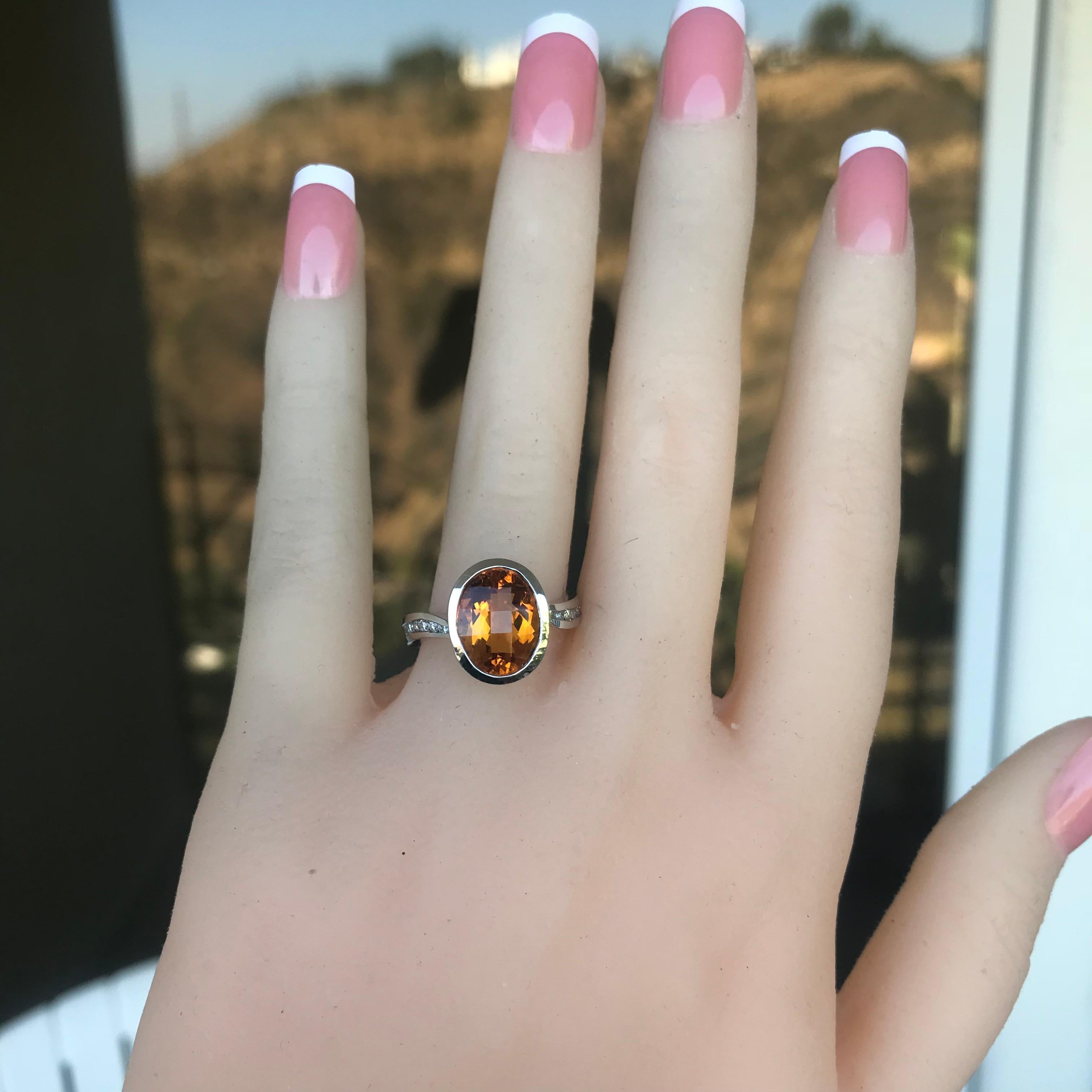 3,15 Karat orangefarbener Citrin, 0,25 Karat Diamant-Mode-Ring, 18 Karat weiß (Moderne) im Angebot